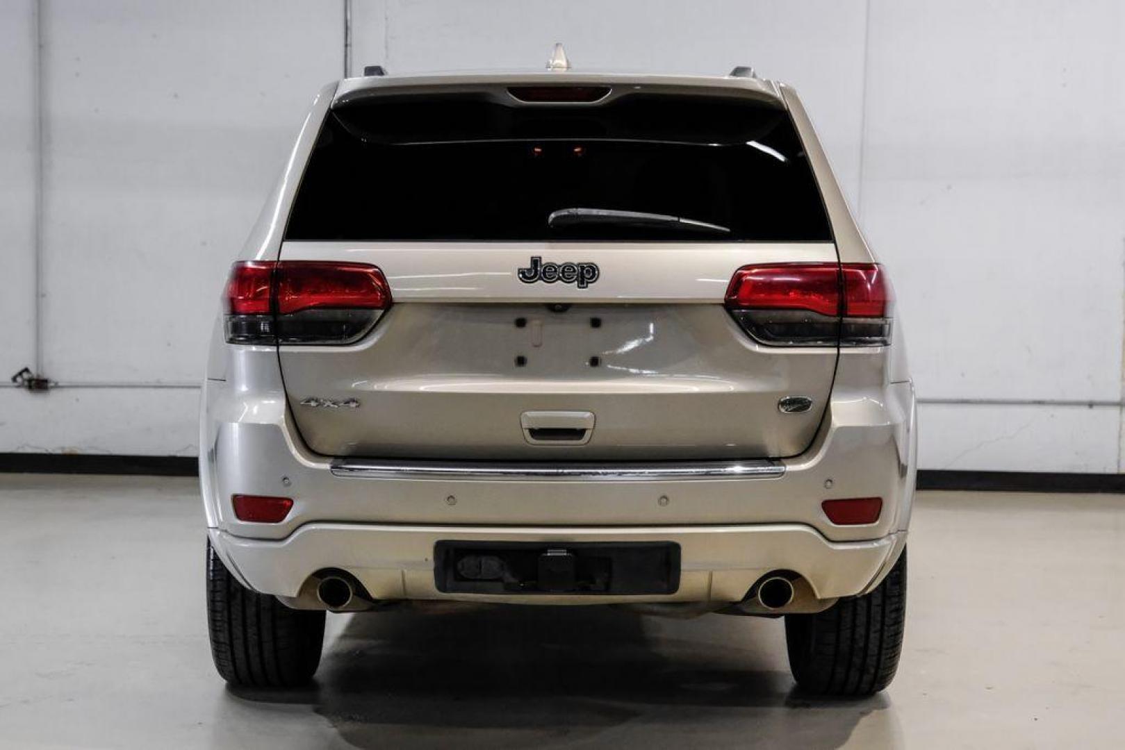 2015 Cashmere Pearlcoat /Light Frost/Brown Jeep Grand Cherokee Overland (1C4RJFCT5FC) with an 5.7L V8 Multi Displacement VVT engine, Automatic transmission, located at 15300 Midway Rd., Addison, TX, 75001, (972) 702-0011, 32.958321, -96.838074 - Photo#9
