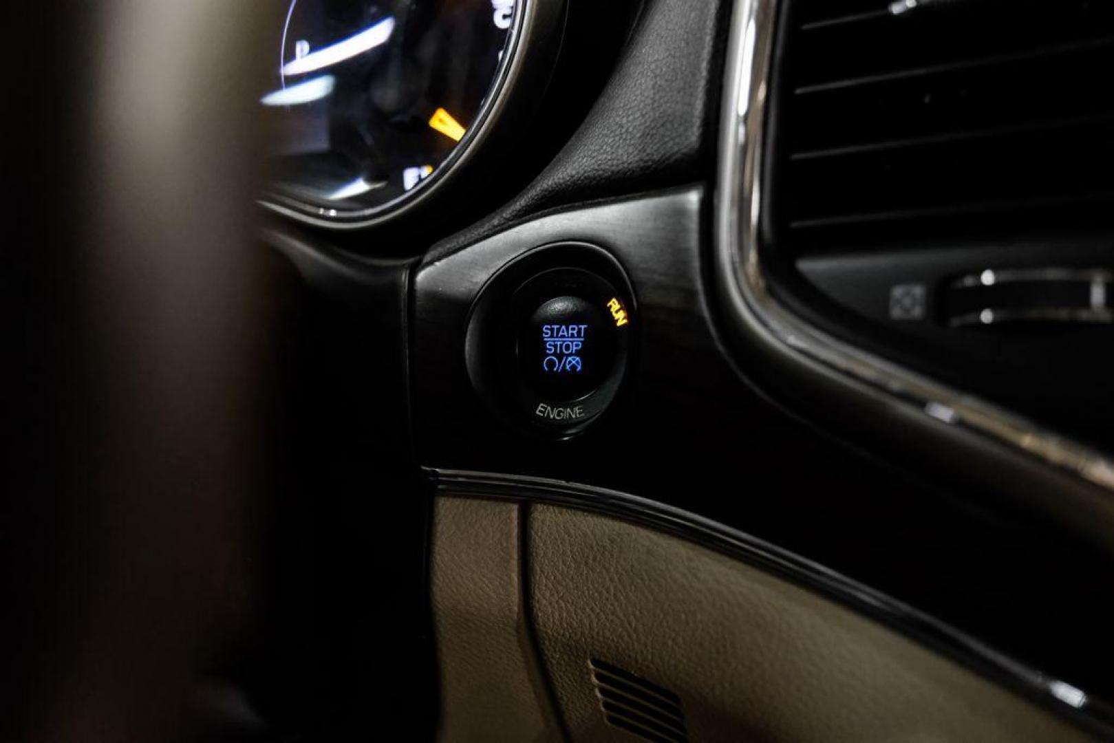 2015 Cashmere Pearlcoat /Light Frost/Brown Jeep Grand Cherokee Overland (1C4RJFCT5FC) with an 5.7L V8 Multi Displacement VVT engine, Automatic transmission, located at 15300 Midway Rd., Addison, TX, 75001, (972) 702-0011, 32.958321, -96.838074 - Photo#21