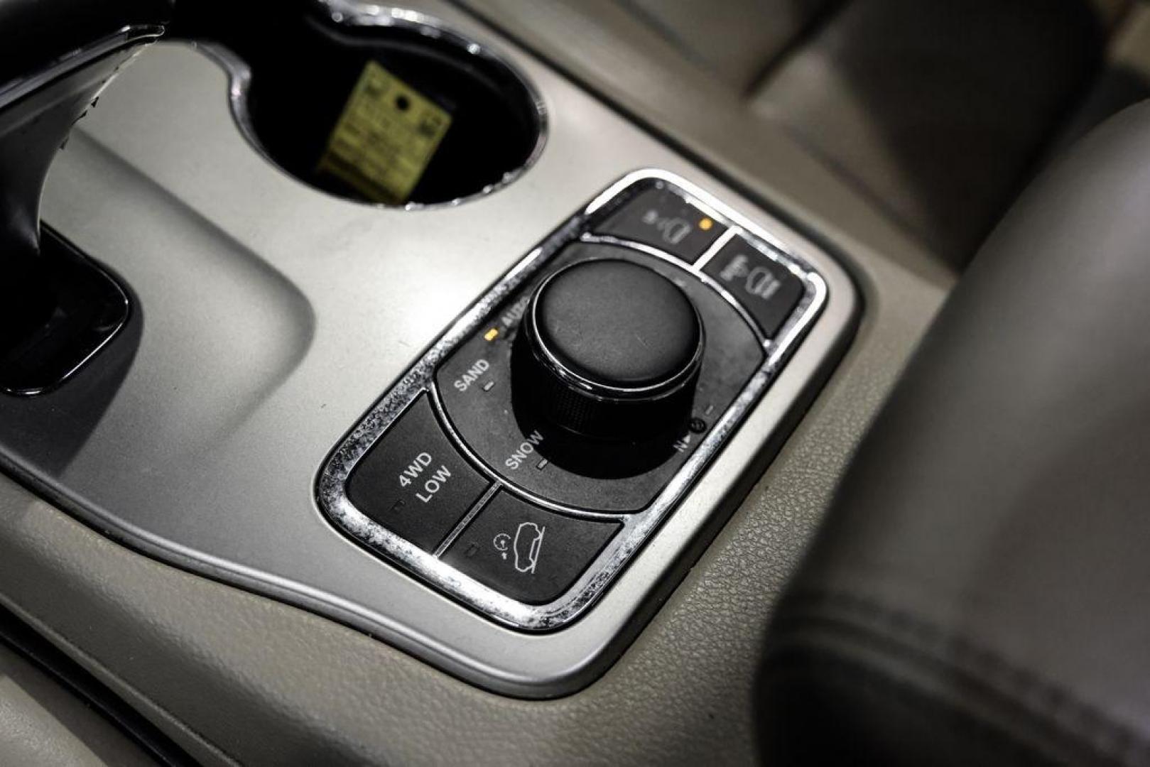 2015 Cashmere Pearlcoat /Light Frost/Brown Jeep Grand Cherokee Overland (1C4RJFCT5FC) with an 5.7L V8 Multi Displacement VVT engine, Automatic transmission, located at 15300 Midway Rd., Addison, TX, 75001, (972) 702-0011, 32.958321, -96.838074 - Photo#27