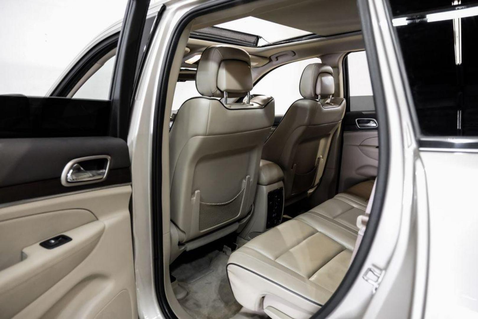 2015 Cashmere Pearlcoat /Light Frost/Brown Jeep Grand Cherokee Overland (1C4RJFCT5FC) with an 5.7L V8 Multi Displacement VVT engine, Automatic transmission, located at 15300 Midway Rd., Addison, TX, 75001, (972) 702-0011, 32.958321, -96.838074 - Photo#44