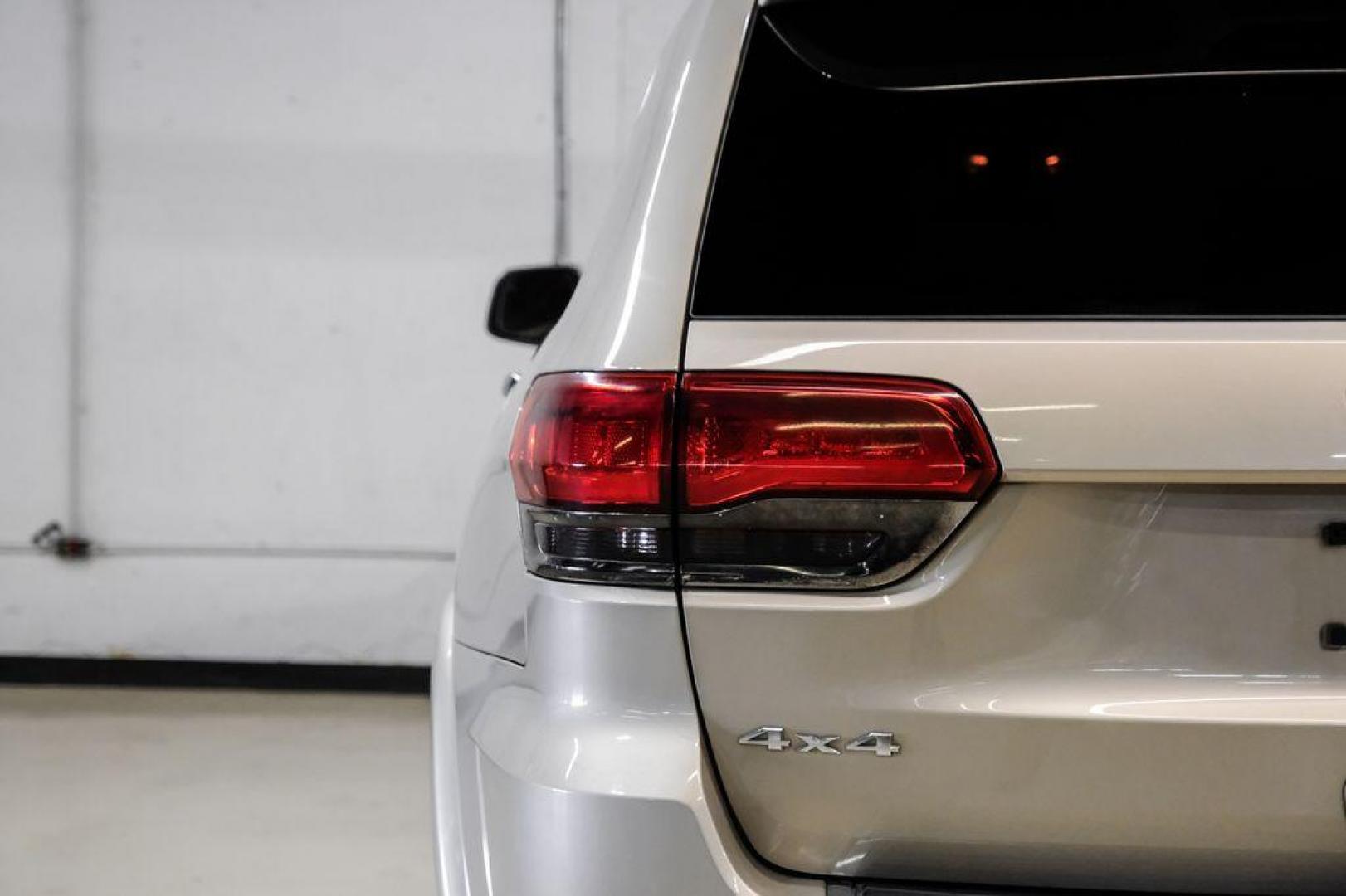 2015 Cashmere Pearlcoat /Light Frost/Brown Jeep Grand Cherokee Overland (1C4RJFCT5FC) with an 5.7L V8 Multi Displacement VVT engine, Automatic transmission, located at 15300 Midway Rd., Addison, TX, 75001, (972) 702-0011, 32.958321, -96.838074 - Photo#55