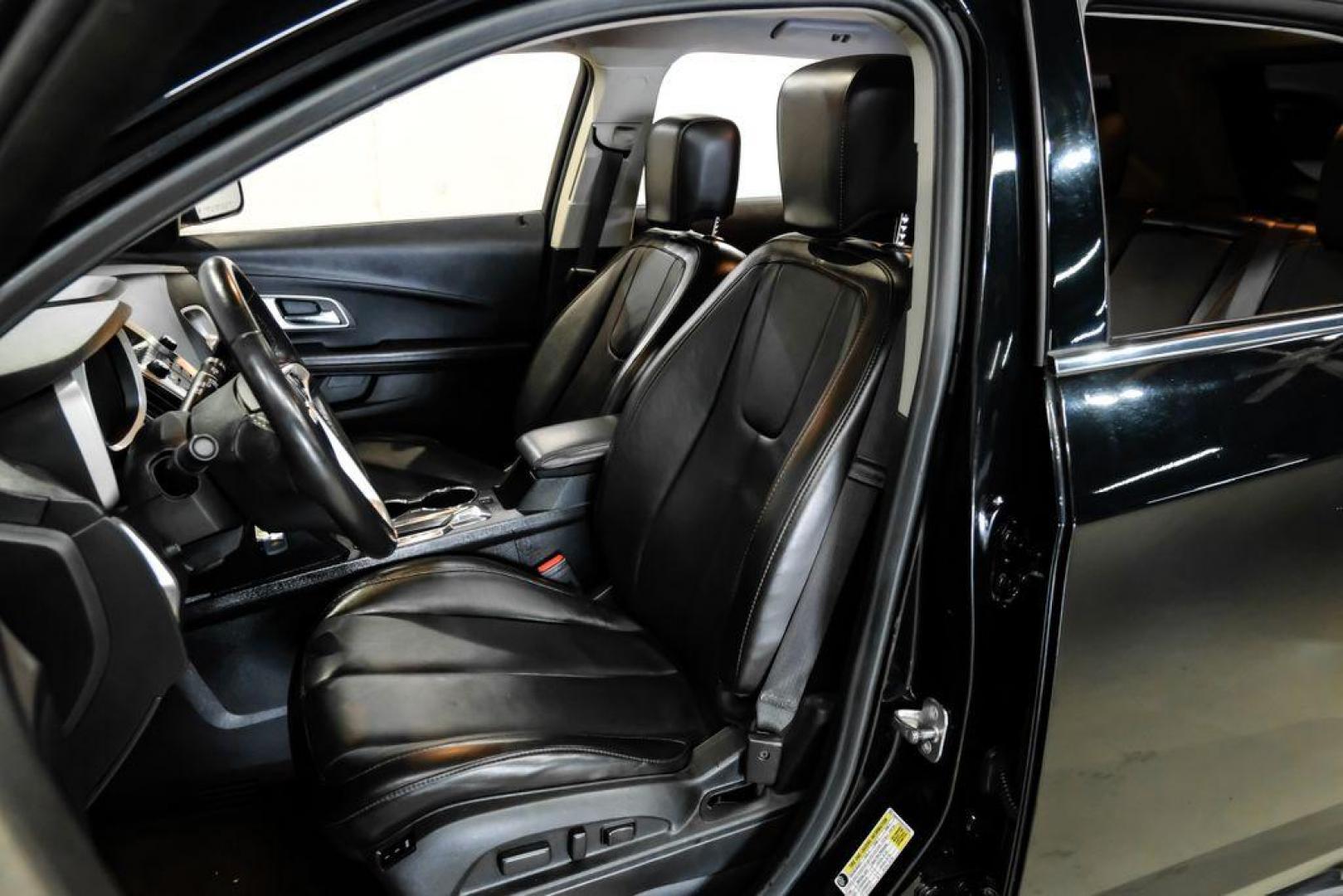 2017 Black Metallic /Jet Black Chevrolet Equinox Premier (2GNALDEK3H1) with an 2.4L 4-Cylinder SIDI DOHC VVT engine, Automatic transmission, located at 15300 Midway Rd., Addison, TX, 75001, (972) 702-0011, 32.958321, -96.838074 - Photo#27