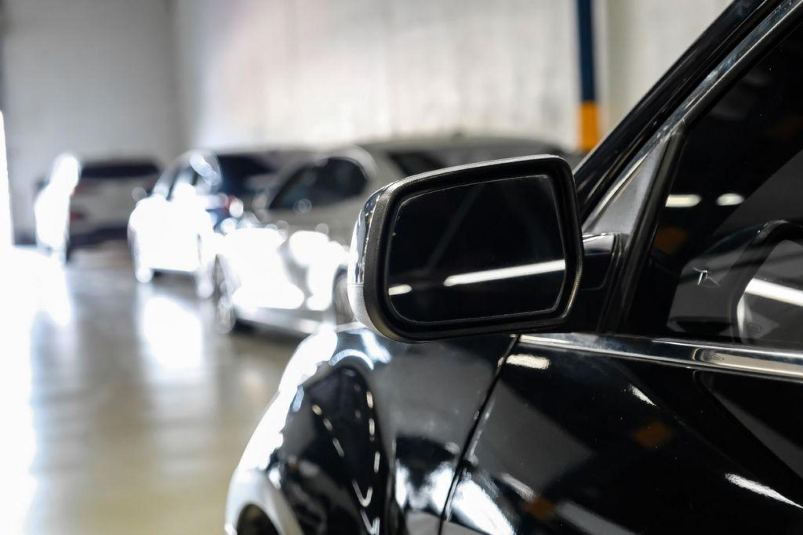 2017 Black Metallic /Jet Black Chevrolet Equinox Premier (2GNALDEK3H1) with an 2.4L 4-Cylinder SIDI DOHC VVT engine, Automatic transmission, located at 15300 Midway Rd., Addison, TX, 75001, (972) 702-0011, 32.958321, -96.838074 - Photo#36