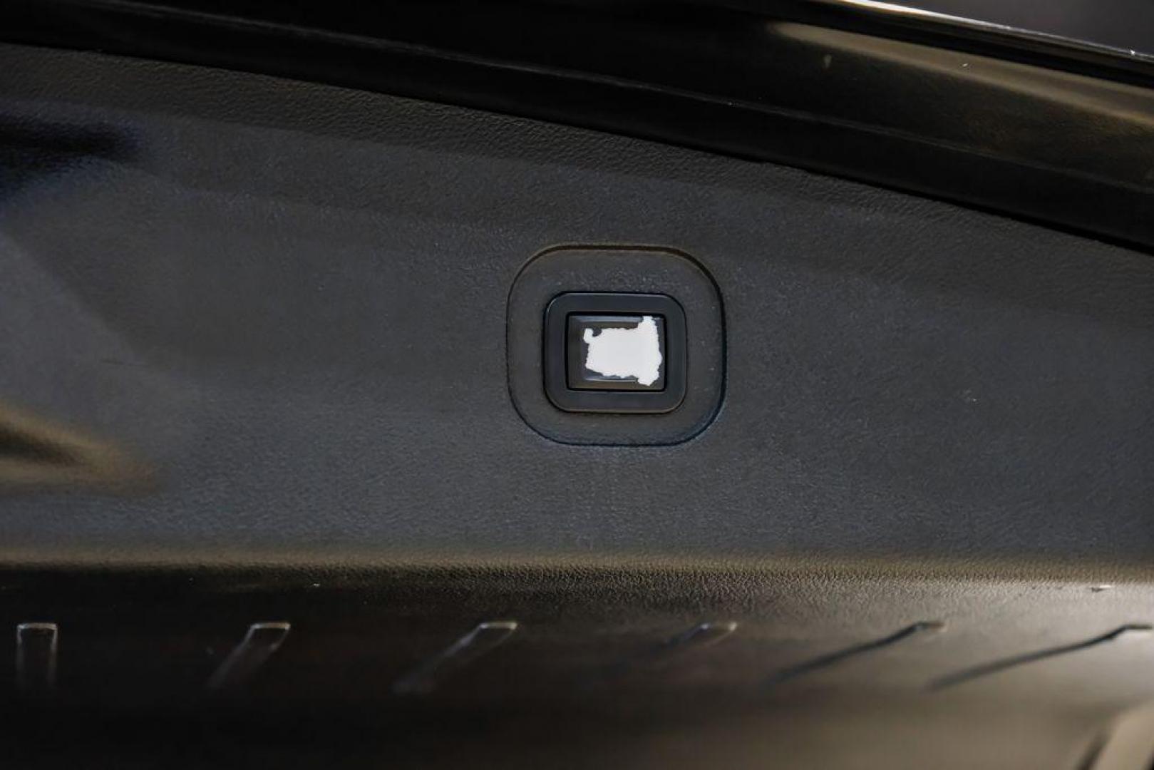 2017 Black Metallic /Jet Black Chevrolet Equinox Premier (2GNALDEK3H1) with an 2.4L 4-Cylinder SIDI DOHC VVT engine, Automatic transmission, located at 15300 Midway Rd., Addison, TX, 75001, (972) 702-0011, 32.958321, -96.838074 - Photo#48