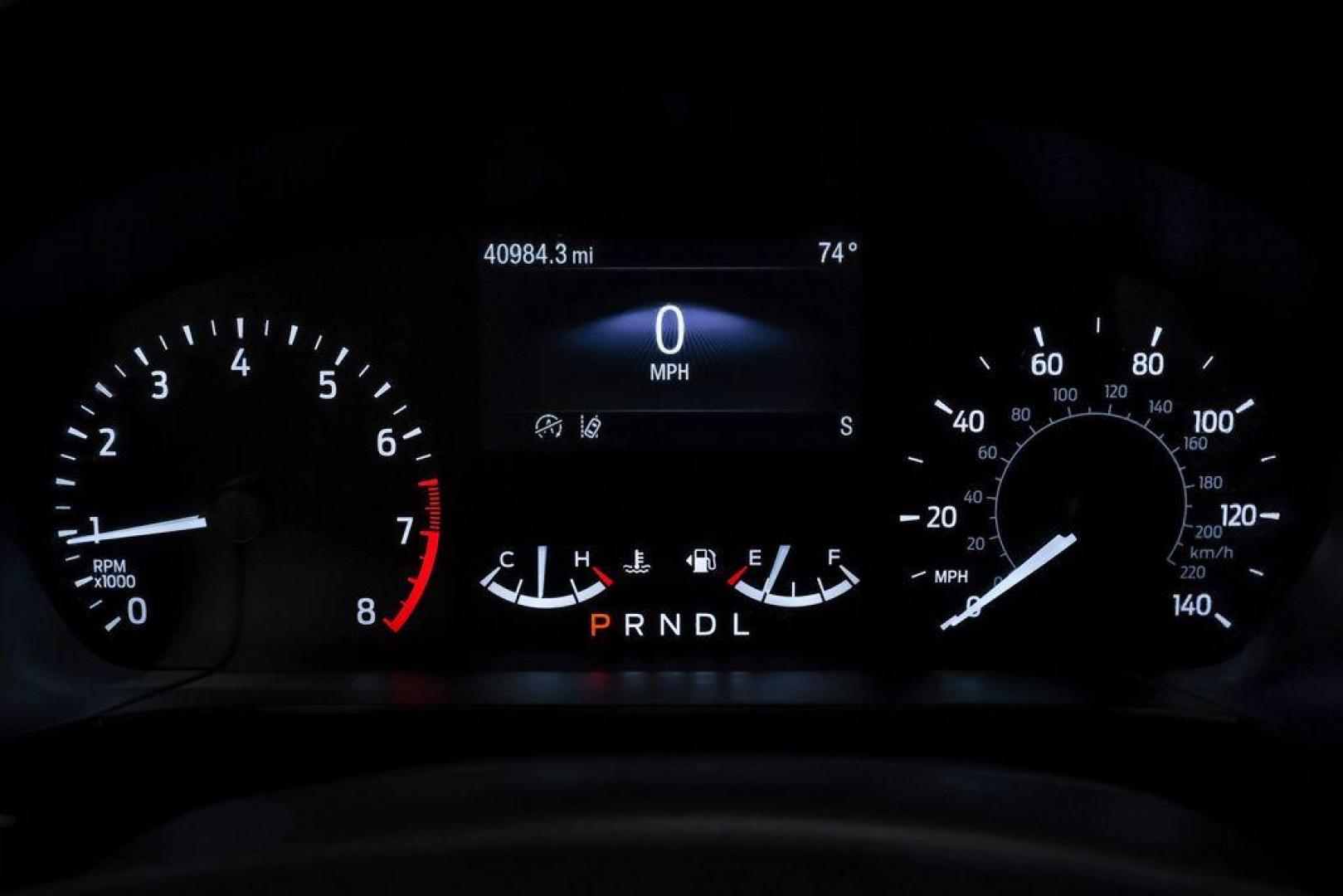 2021 Oxford White /Gray Ford Escape SE (1FMCU0G68MU) with an 1.5L EcoBoost engine, Automatic transmission, located at 15300 Midway Rd., Addison, TX, 75001, (972) 702-0011, 32.958321, -96.838074 - Photo#23