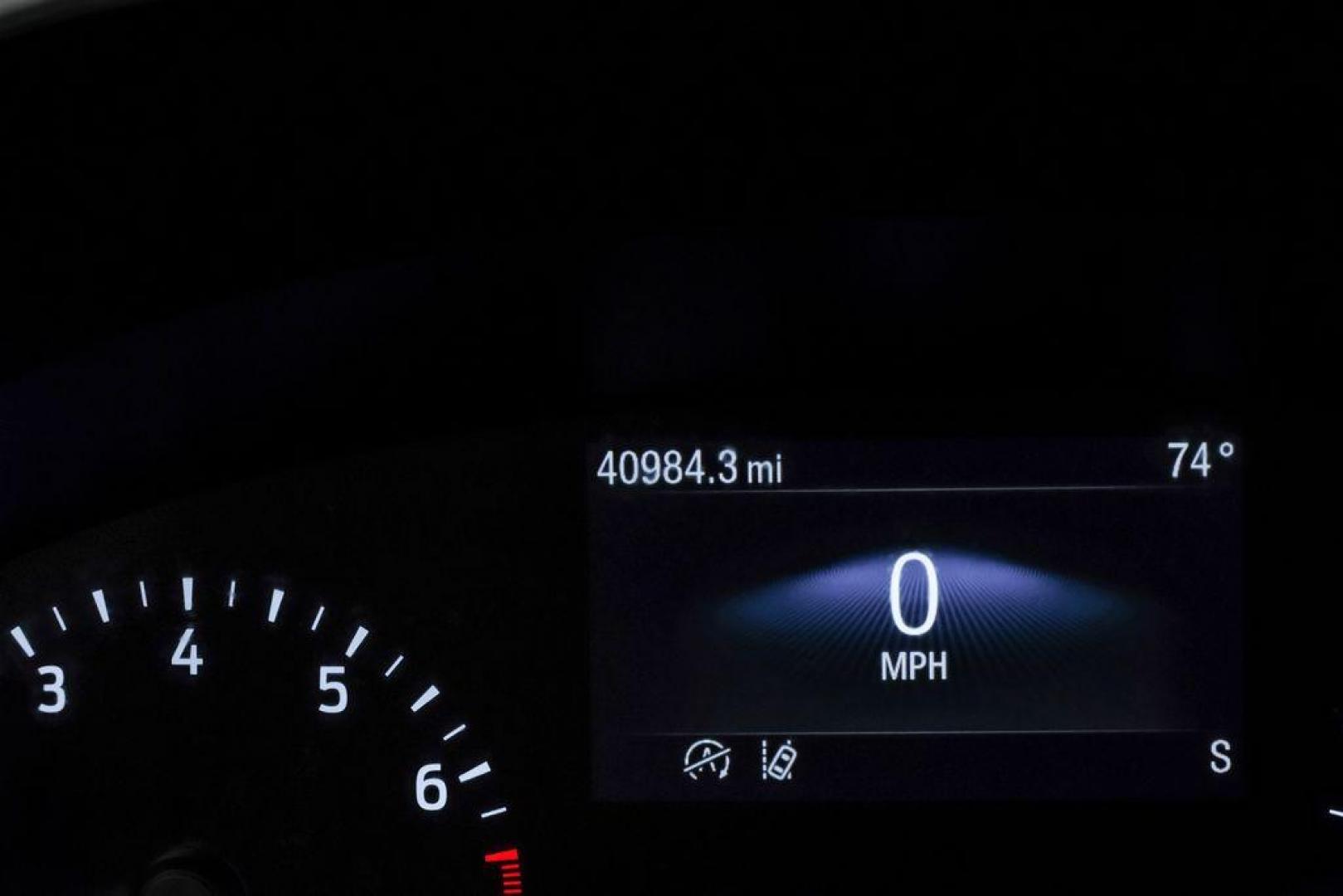 2021 Oxford White /Gray Ford Escape SE (1FMCU0G68MU) with an 1.5L EcoBoost engine, Automatic transmission, located at 15300 Midway Rd., Addison, TX, 75001, (972) 702-0011, 32.958321, -96.838074 - Photo#24