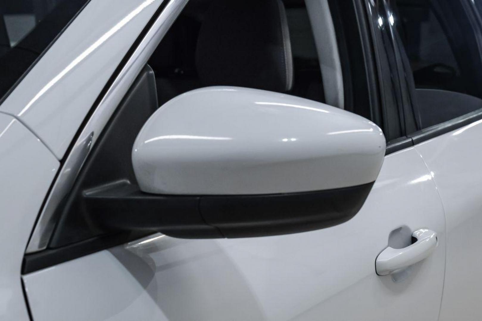 2021 Oxford White /Gray Ford Escape SE (1FMCU0G68MU) with an 1.5L EcoBoost engine, Automatic transmission, located at 15300 Midway Rd., Addison, TX, 75001, (972) 702-0011, 32.958321, -96.838074 - Photo#42