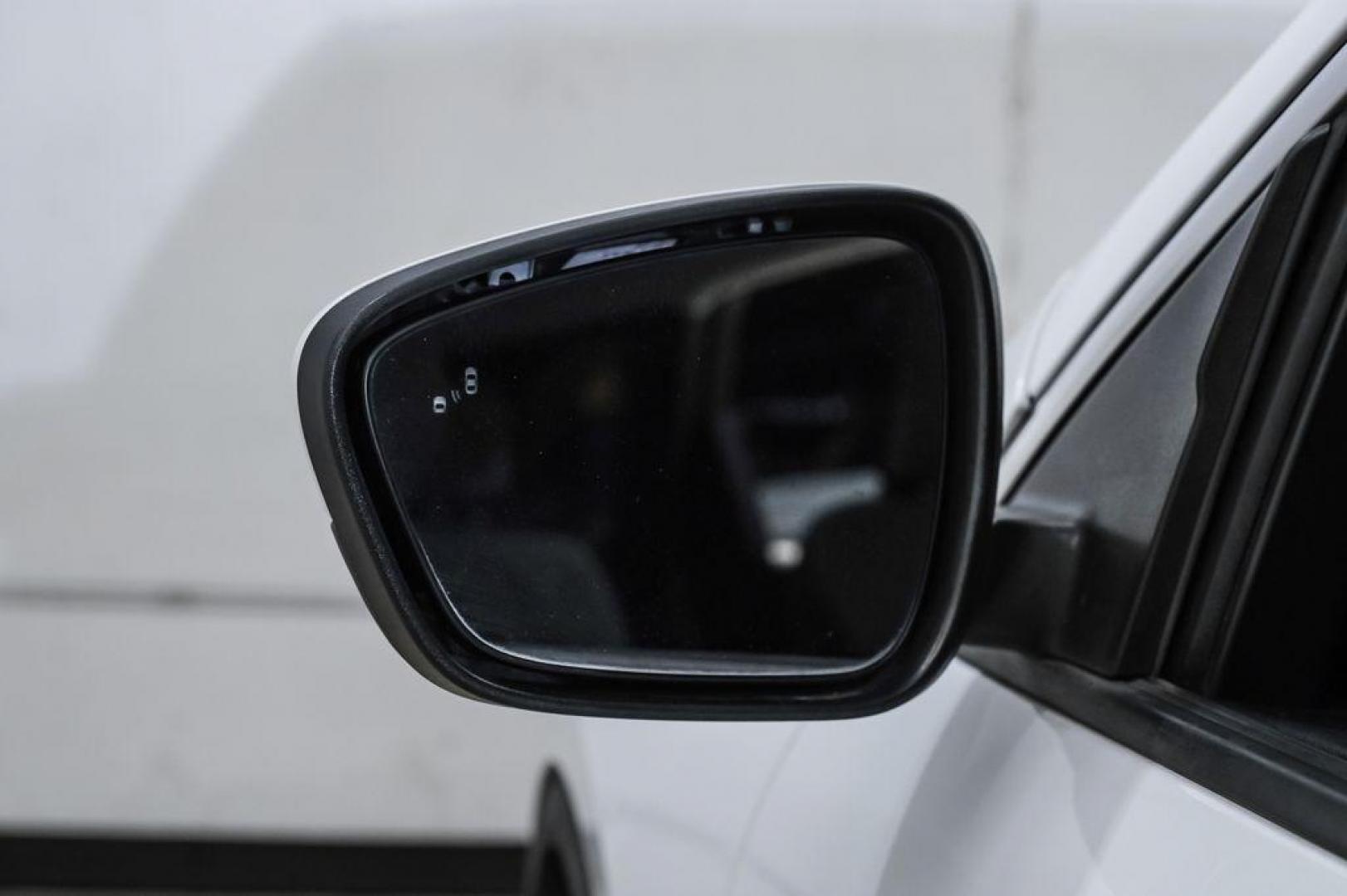 2021 Oxford White /Gray Ford Escape SE (1FMCU0G68MU) with an 1.5L EcoBoost engine, Automatic transmission, located at 15300 Midway Rd., Addison, TX, 75001, (972) 702-0011, 32.958321, -96.838074 - Photo#43