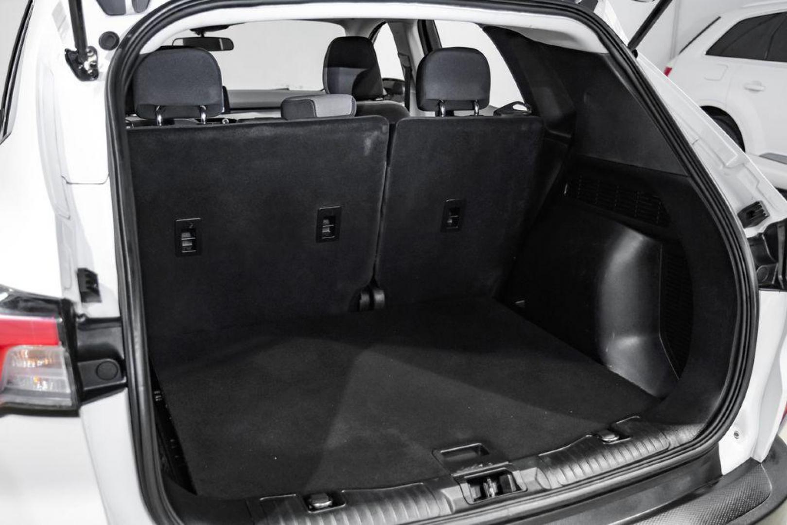 2021 Oxford White /Gray Ford Escape SE (1FMCU0G68MU) with an 1.5L EcoBoost engine, Automatic transmission, located at 15300 Midway Rd., Addison, TX, 75001, (972) 702-0011, 32.958321, -96.838074 - Photo#55