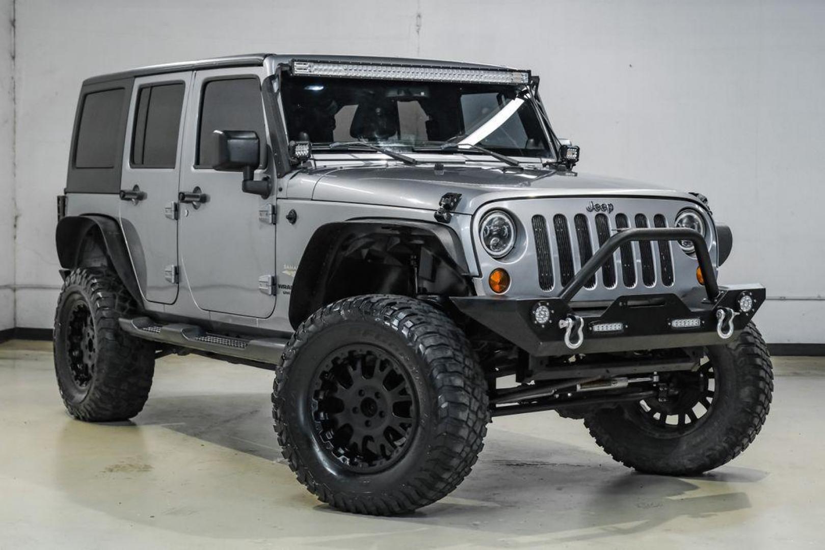 2013 Billet Metallic Clearcoat /Black Interior Jeep Wrangler Unlimited Sahara (1C4BJWEG8DL) with an 3.6L V6 24V VVT engine, Automatic transmission, located at 15300 Midway Rd., Addison, TX, 75001, (972) 702-0011, 32.958321, -96.838074 - Photo#7