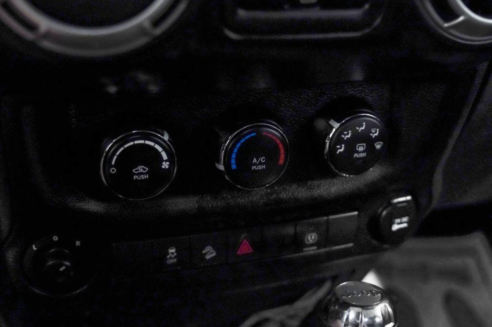 2013 Billet Metallic Clearcoat /Black Interior Jeep Wrangler Unlimited Sahara (1C4BJWEG8DL) with an 3.6L V6 24V VVT engine, Automatic transmission, located at 15300 Midway Rd., Addison, TX, 75001, (972) 702-0011, 32.958321, -96.838074 - Photo#26