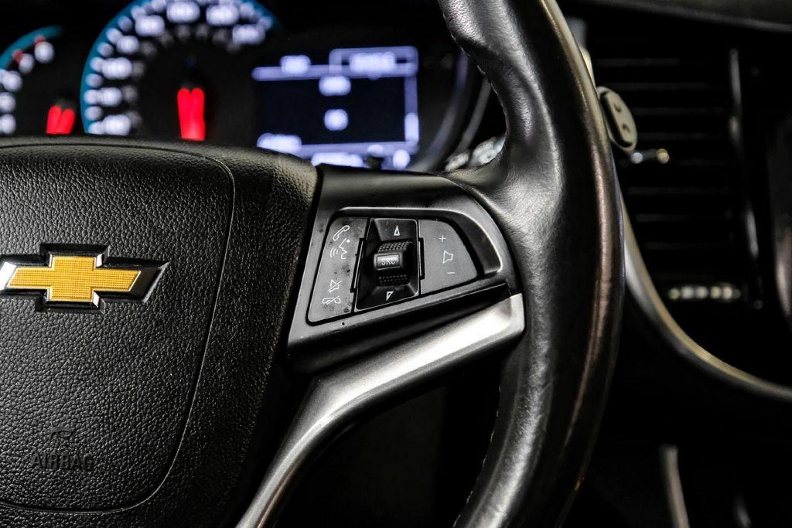 2020 Summit White /Jet Black Chevrolet Trax LT (KL7CJLSB6LB) with an ECOTEC 1.4L I4 SMPI DOHC Turbocharged VVT engine, Automatic transmission, located at 15300 Midway Rd., Addison, TX, 75001, (972) 702-0011, 32.958321, -96.838074 - Photo#18