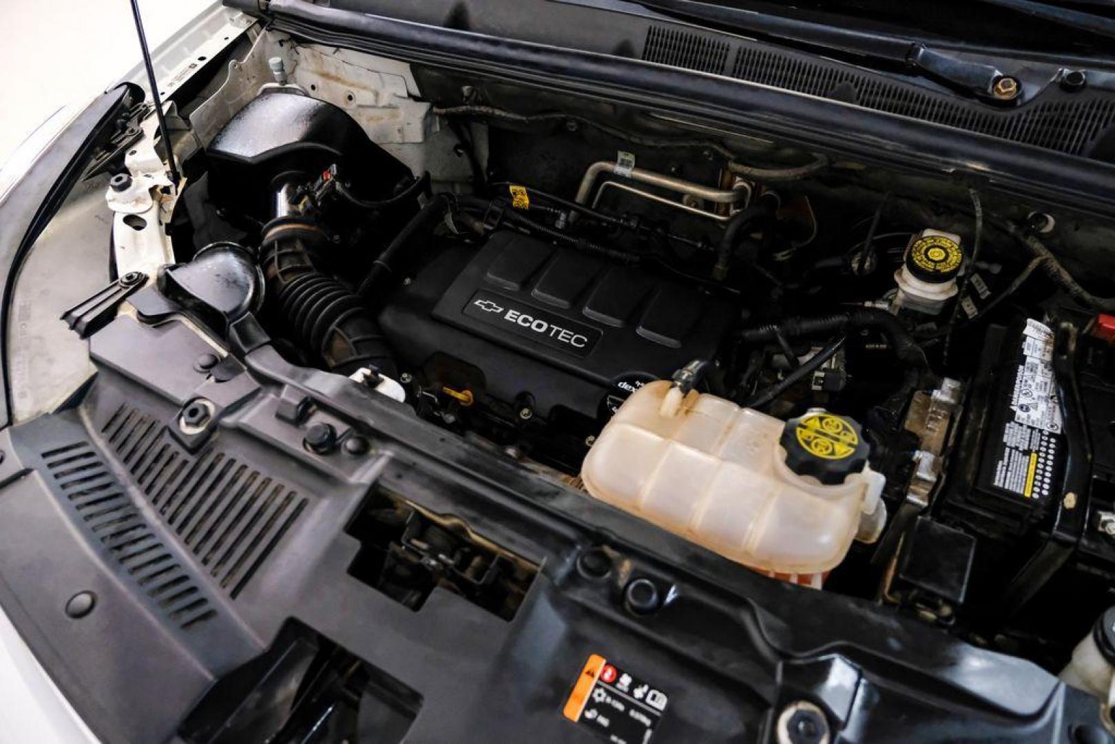 2020 Summit White /Jet Black Chevrolet Trax LT (KL7CJLSB6LB) with an ECOTEC 1.4L I4 SMPI DOHC Turbocharged VVT engine, Automatic transmission, located at 15300 Midway Rd., Addison, TX, 75001, (972) 702-0011, 32.958321, -96.838074 - Photo#46