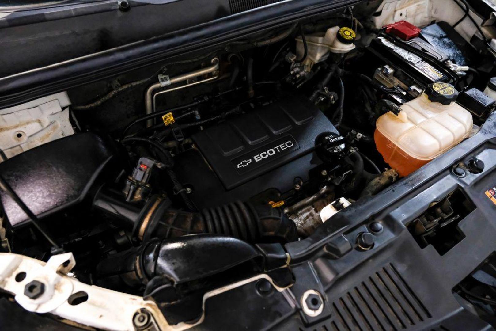 2020 Summit White /Jet Black Chevrolet Trax LT (KL7CJLSB6LB) with an ECOTEC 1.4L I4 SMPI DOHC Turbocharged VVT engine, Automatic transmission, located at 15300 Midway Rd., Addison, TX, 75001, (972) 702-0011, 32.958321, -96.838074 - Photo#48