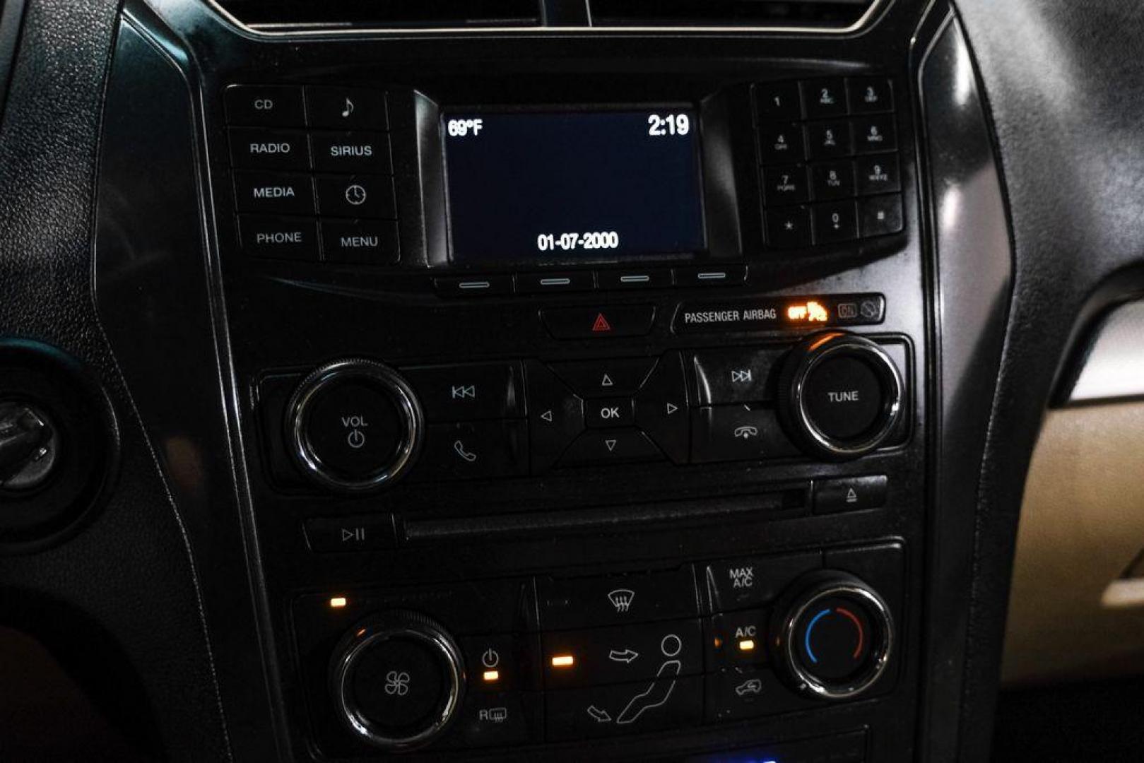 2017 Shadow Black /Medium Light Camel Ford Explorer Base (1FM5K7B81HG) with an 3.5L 6-Cylinder SMPI DOHC engine, Automatic transmission, located at 15300 Midway Rd., Addison, TX, 75001, (972) 702-0011, 32.958321, -96.838074 - Photo#23