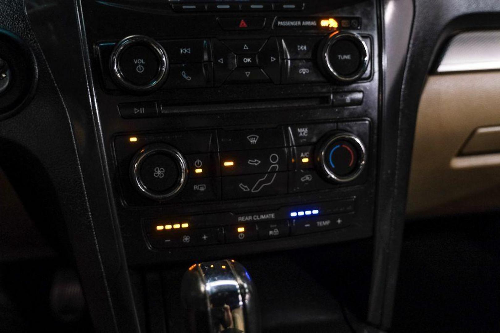 2017 Shadow Black /Medium Light Camel Ford Explorer Base (1FM5K7B81HG) with an 3.5L 6-Cylinder SMPI DOHC engine, Automatic transmission, located at 15300 Midway Rd., Addison, TX, 75001, (972) 702-0011, 32.958321, -96.838074 - Photo#24