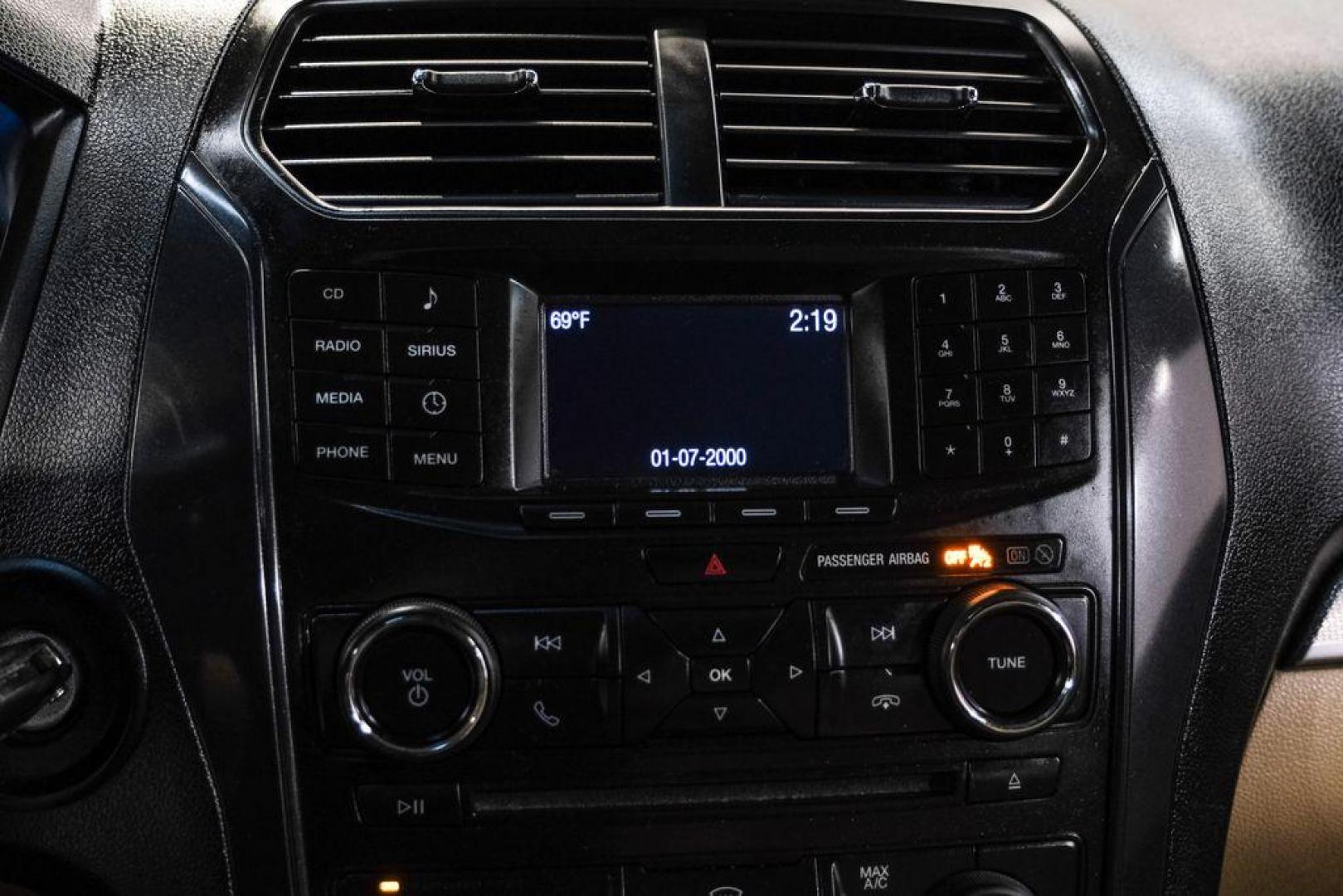 2017 Shadow Black /Medium Light Camel Ford Explorer Base (1FM5K7B81HG) with an 3.5L 6-Cylinder SMPI DOHC engine, Automatic transmission, located at 15300 Midway Rd., Addison, TX, 75001, (972) 702-0011, 32.958321, -96.838074 - Photo#25