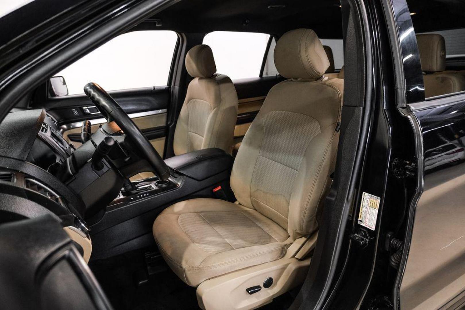 2017 Shadow Black /Medium Light Camel Ford Explorer Base (1FM5K7B81HG) with an 3.5L 6-Cylinder SMPI DOHC engine, Automatic transmission, located at 15300 Midway Rd., Addison, TX, 75001, (972) 702-0011, 32.958321, -96.838074 - Photo#28