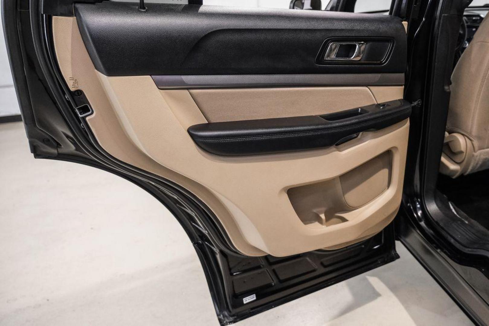 2017 Shadow Black /Medium Light Camel Ford Explorer Base (1FM5K7B81HG) with an 3.5L 6-Cylinder SMPI DOHC engine, Automatic transmission, located at 15300 Midway Rd., Addison, TX, 75001, (972) 702-0011, 32.958321, -96.838074 - Photo#42