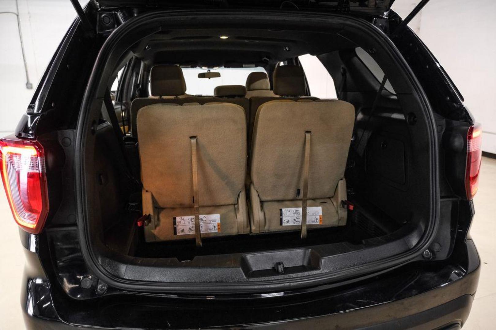 2017 Shadow Black /Medium Light Camel Ford Explorer Base (1FM5K7B81HG) with an 3.5L 6-Cylinder SMPI DOHC engine, Automatic transmission, located at 15300 Midway Rd., Addison, TX, 75001, (972) 702-0011, 32.958321, -96.838074 - Photo#50