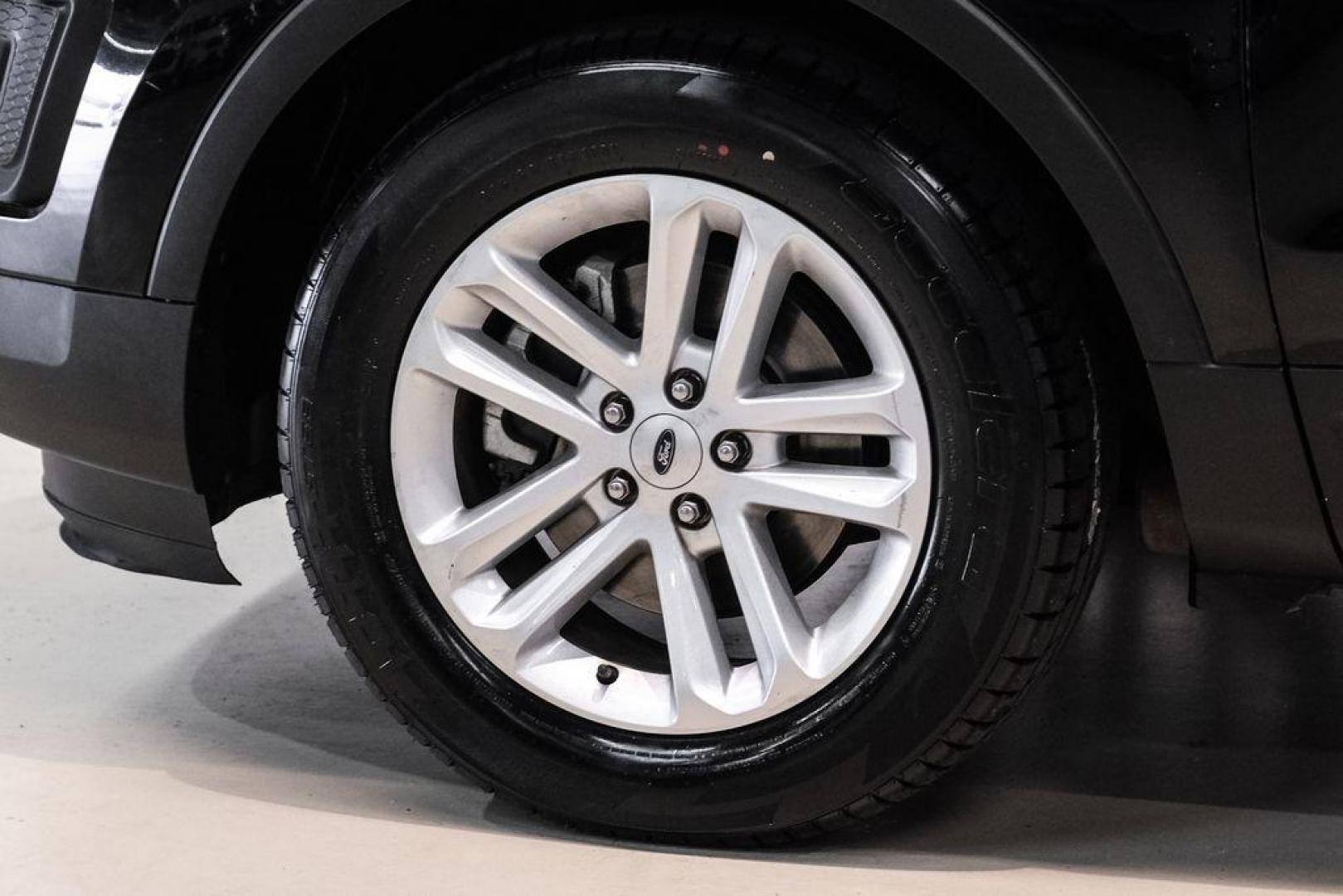 2017 Shadow Black /Medium Light Camel Ford Explorer Base (1FM5K7B81HG) with an 3.5L 6-Cylinder SMPI DOHC engine, Automatic transmission, located at 15300 Midway Rd., Addison, TX, 75001, (972) 702-0011, 32.958321, -96.838074 - Photo#51