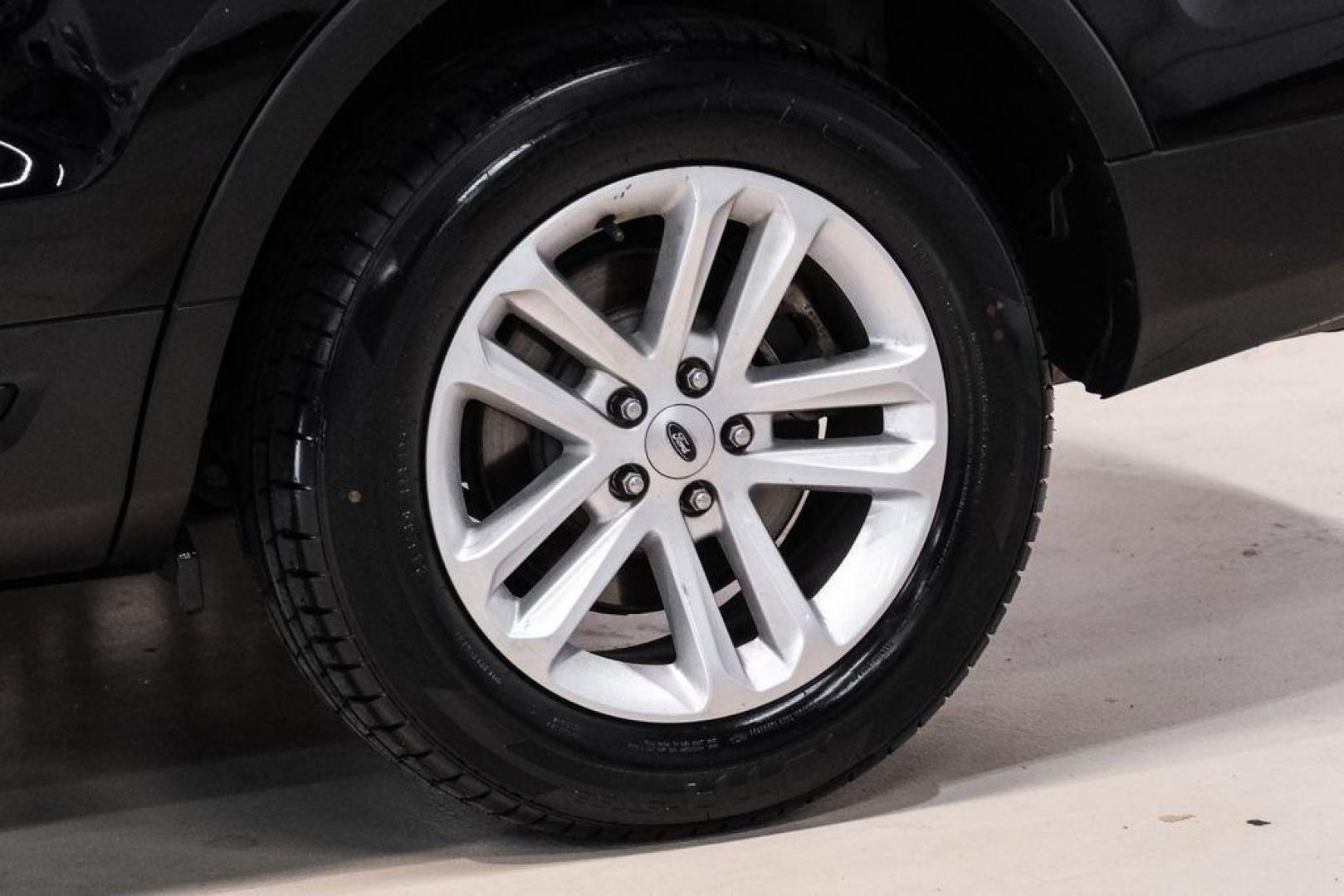 2017 Shadow Black /Medium Light Camel Ford Explorer Base (1FM5K7B81HG) with an 3.5L 6-Cylinder SMPI DOHC engine, Automatic transmission, located at 15300 Midway Rd., Addison, TX, 75001, (972) 702-0011, 32.958321, -96.838074 - Photo#52