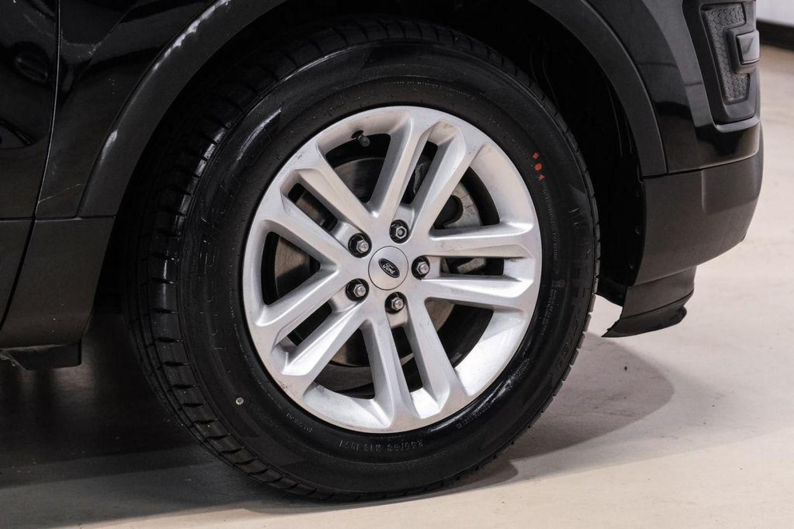 2017 Shadow Black /Medium Light Camel Ford Explorer Base (1FM5K7B81HG) with an 3.5L 6-Cylinder SMPI DOHC engine, Automatic transmission, located at 15300 Midway Rd., Addison, TX, 75001, (972) 702-0011, 32.958321, -96.838074 - Photo#54