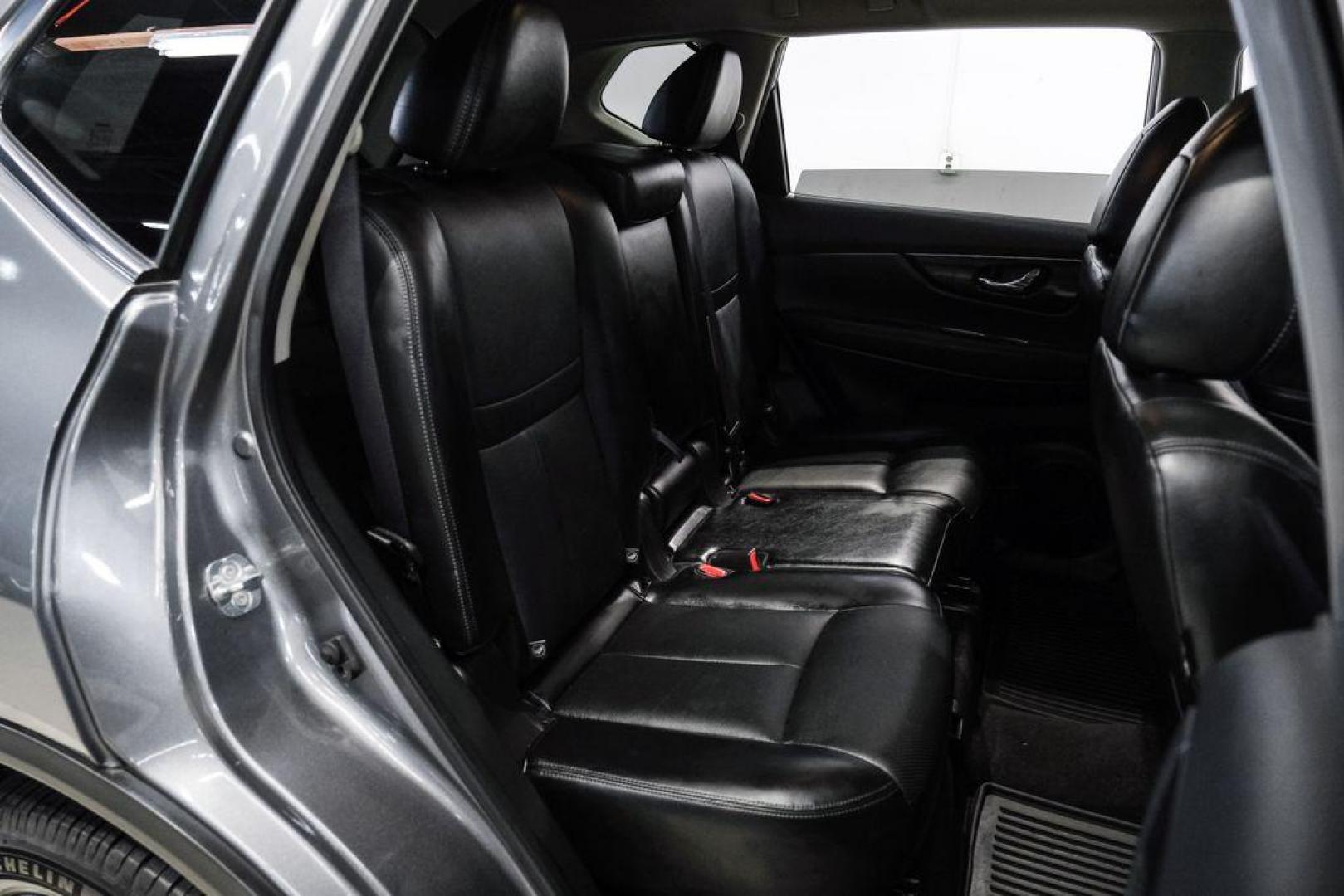 2018 Gun Metallic /Charcoal Nissan Rogue SL (JN8AT2MV9JW) with an 2.5L I4 DOHC 16V engine, CVT transmission, located at 15300 Midway Rd., Addison, TX, 75001, (972) 702-0011, 32.958321, -96.838074 - Photo#37