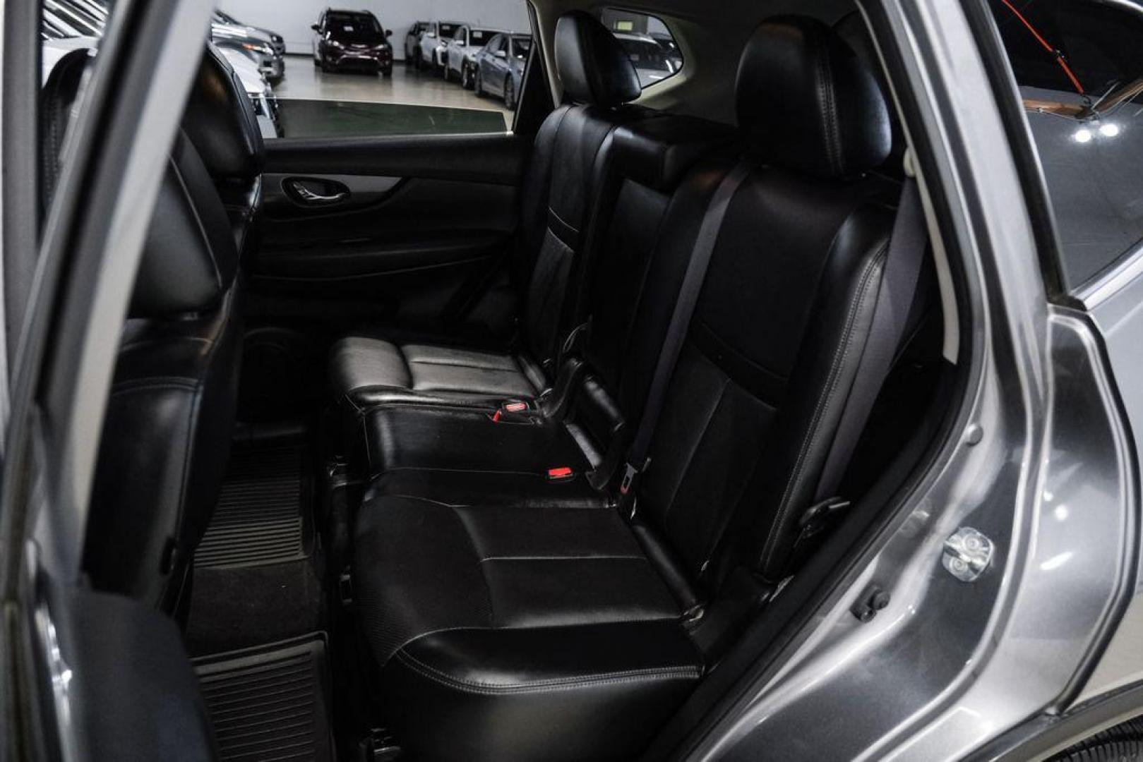 2018 Gun Metallic /Charcoal Nissan Rogue SL (JN8AT2MV9JW) with an 2.5L I4 DOHC 16V engine, CVT transmission, located at 15300 Midway Rd., Addison, TX, 75001, (972) 702-0011, 32.958321, -96.838074 - Photo#40