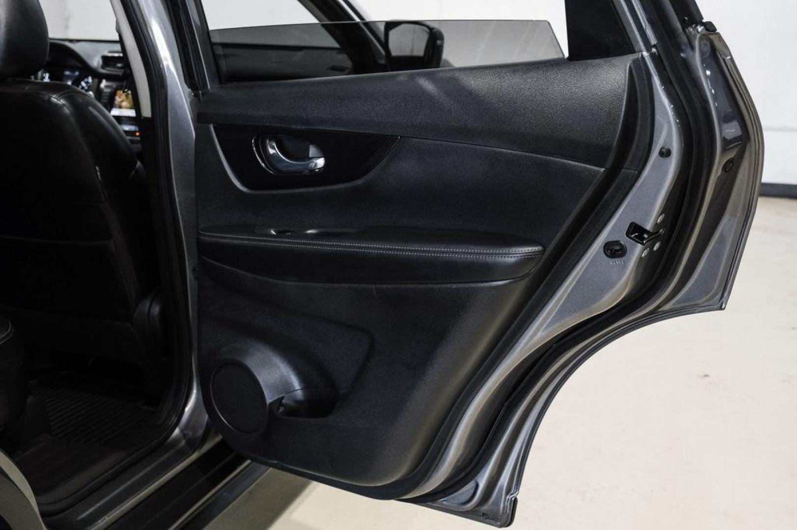 2018 Gun Metallic /Charcoal Nissan Rogue SL (JN8AT2MV9JW) with an 2.5L I4 DOHC 16V engine, CVT transmission, located at 15300 Midway Rd., Addison, TX, 75001, (972) 702-0011, 32.958321, -96.838074 - Photo#48