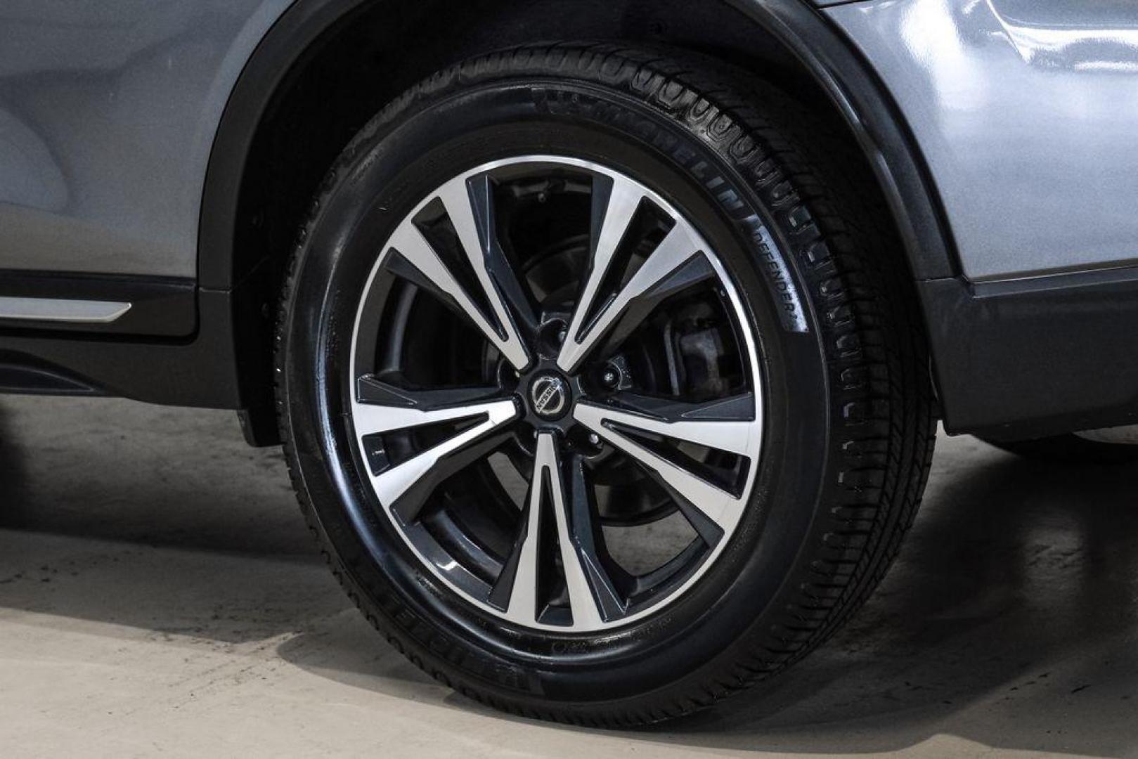 2018 Gun Metallic /Charcoal Nissan Rogue SL (JN8AT2MV9JW) with an 2.5L I4 DOHC 16V engine, CVT transmission, located at 15300 Midway Rd., Addison, TX, 75001, (972) 702-0011, 32.958321, -96.838074 - Photo#58