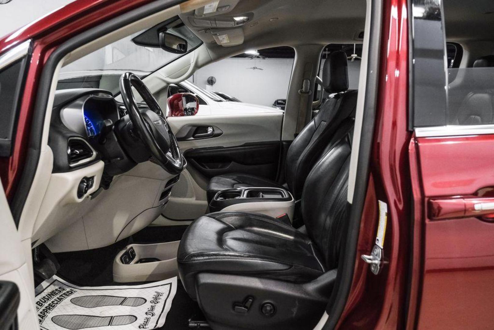 2020 Velvet /Black/Alloy Chrysler Pacifica Touring L (2C4RC1BG8LR) with an 3.6L V6 24V VVT engine, Automatic transmission, located at 15300 Midway Rd., Addison, TX, 75001, (972) 702-0011, 32.958321, -96.838074 - Photo#3