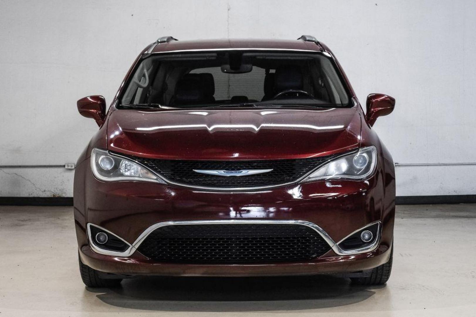 2020 Velvet /Black/Alloy Chrysler Pacifica Touring L (2C4RC1BG8LR) with an 3.6L V6 24V VVT engine, Automatic transmission, located at 15300 Midway Rd., Addison, TX, 75001, (972) 702-0011, 32.958321, -96.838074 - Photo#6