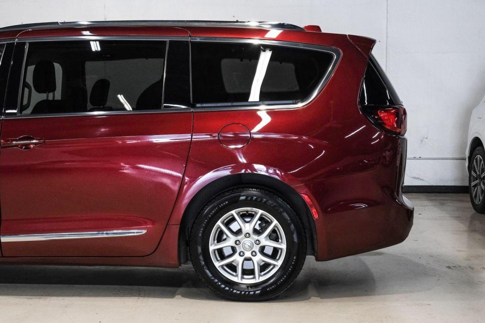 2020 Velvet /Black/Alloy Chrysler Pacifica Touring L (2C4RC1BG8LR) with an 3.6L V6 24V VVT engine, Automatic transmission, located at 15300 Midway Rd., Addison, TX, 75001, (972) 702-0011, 32.958321, -96.838074 - Photo#16