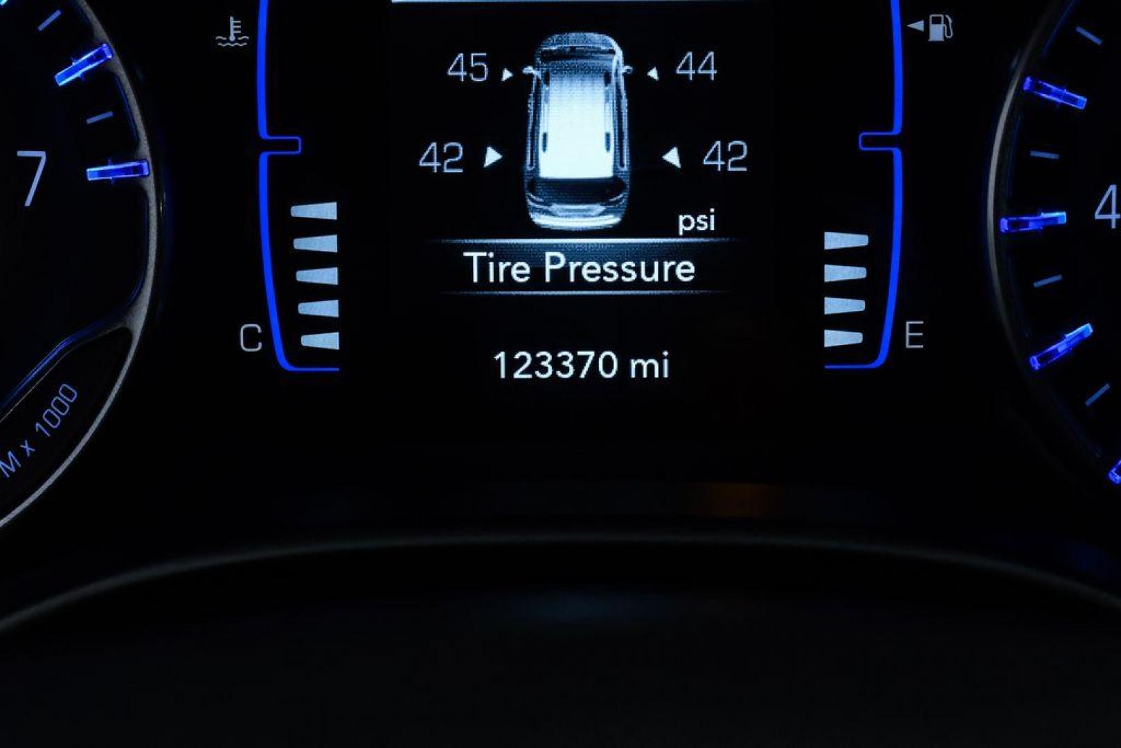 2020 Velvet /Black/Alloy Chrysler Pacifica Touring L (2C4RC1BG8LR) with an 3.6L V6 24V VVT engine, Automatic transmission, located at 15300 Midway Rd., Addison, TX, 75001, (972) 702-0011, 32.958321, -96.838074 - Photo#24