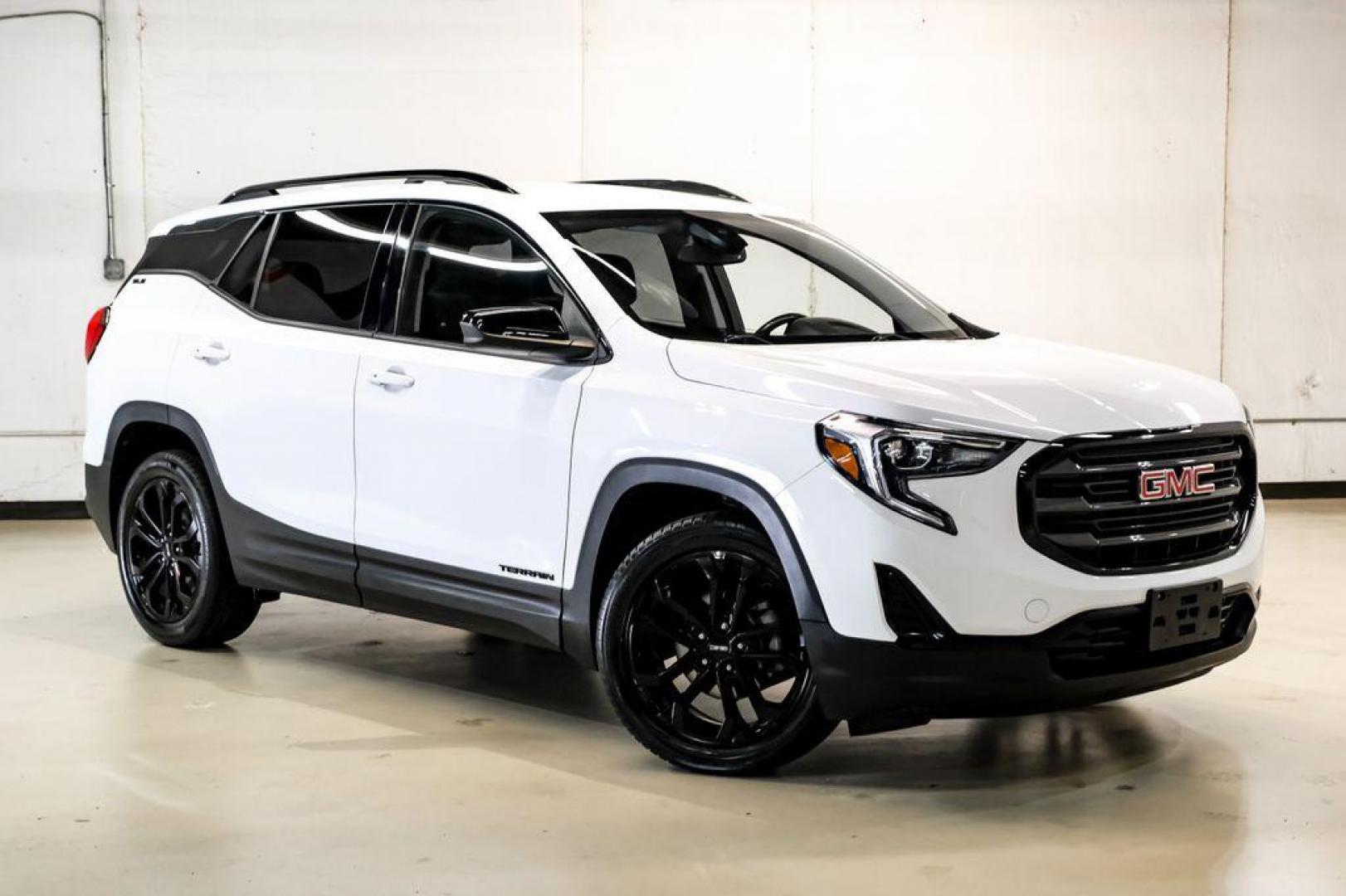2020 Summit White /Jet Black GMC Terrain SLE (3GKALMEVXLL) with an 1.5L DOHC engine, Automatic transmission, located at 15300 Midway Rd., Addison, TX, 75001, (972) 702-0011, 32.958321, -96.838074 - Photo#4