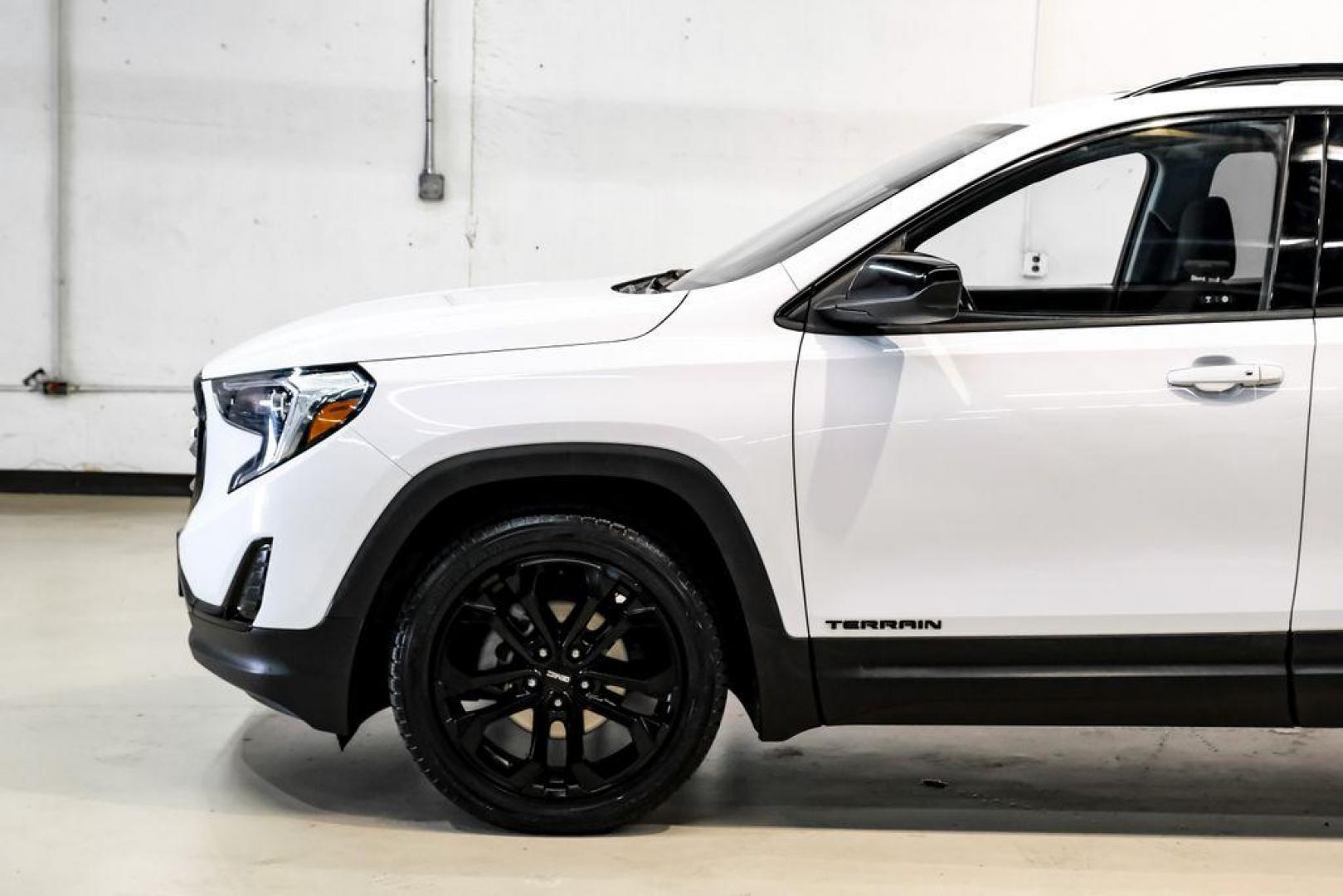 2020 Summit White /Jet Black GMC Terrain SLE (3GKALMEVXLL) with an 1.5L DOHC engine, Automatic transmission, located at 15300 Midway Rd., Addison, TX, 75001, (972) 702-0011, 32.958321, -96.838074 - Photo#10