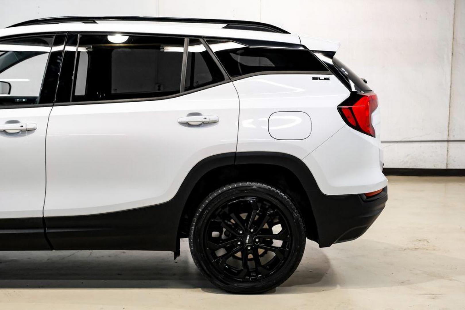 2020 Summit White /Jet Black GMC Terrain SLE (3GKALMEVXLL) with an 1.5L DOHC engine, Automatic transmission, located at 15300 Midway Rd., Addison, TX, 75001, (972) 702-0011, 32.958321, -96.838074 - Photo#11