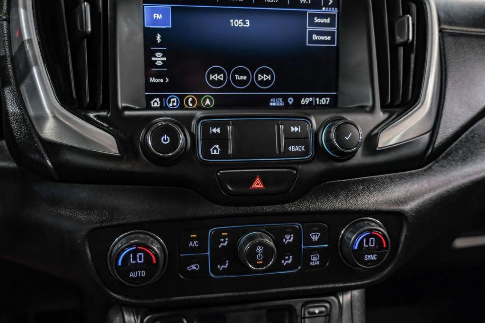 2020 Summit White /Jet Black GMC Terrain SLE (3GKALMEVXLL) with an 1.5L DOHC engine, Automatic transmission, located at 15300 Midway Rd., Addison, TX, 75001, (972) 702-0011, 32.958321, -96.838074 - Photo#26