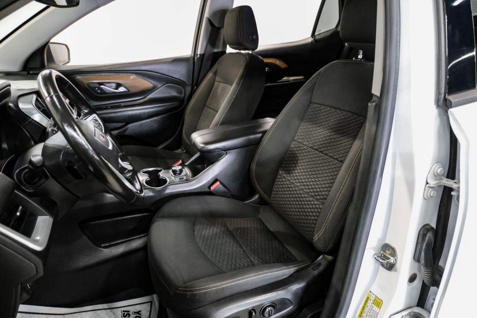 2020 Summit White /Jet Black GMC Terrain SLE (3GKALMEVXLL) with an 1.5L DOHC engine, Automatic transmission, located at 15300 Midway Rd., Addison, TX, 75001, (972) 702-0011, 32.958321, -96.838074 - Photo#32