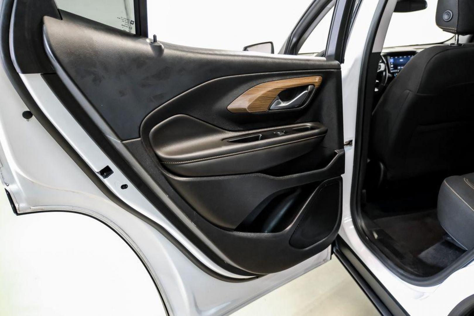 2020 Summit White /Jet Black GMC Terrain SLE (3GKALMEVXLL) with an 1.5L DOHC engine, Automatic transmission, located at 15300 Midway Rd., Addison, TX, 75001, (972) 702-0011, 32.958321, -96.838074 - Photo#45