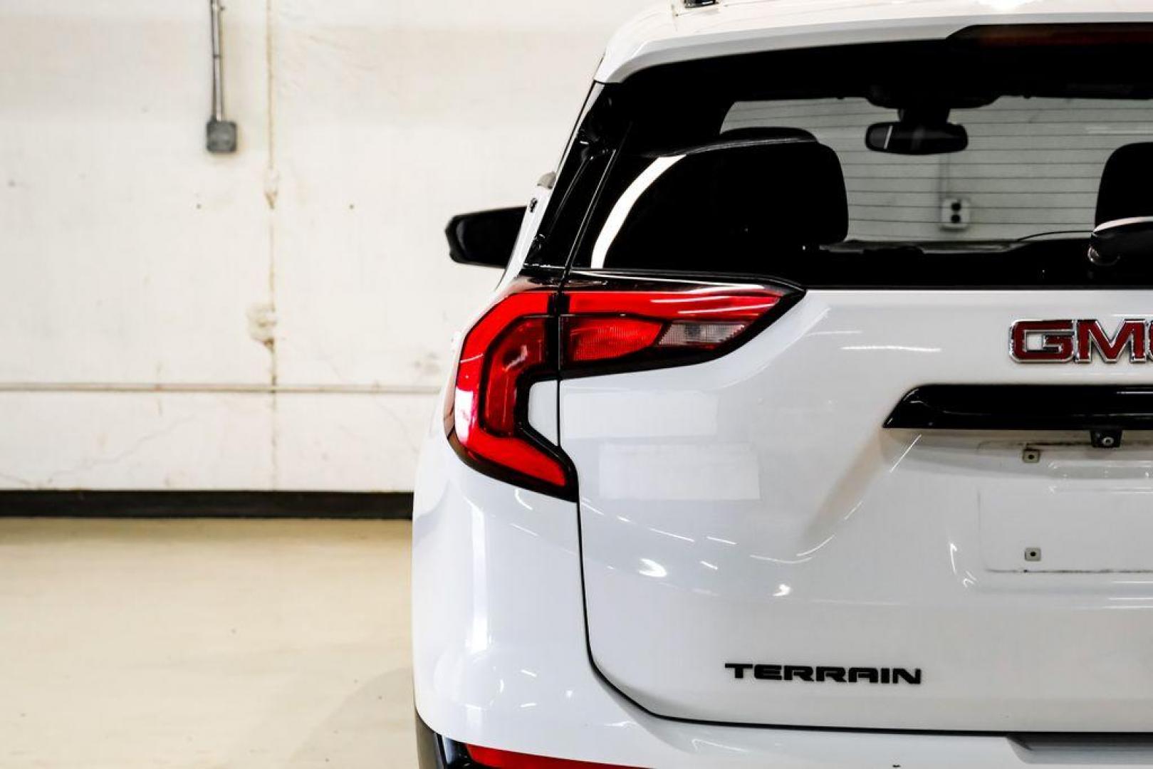 2020 Summit White /Jet Black GMC Terrain SLE (3GKALMEVXLL) with an 1.5L DOHC engine, Automatic transmission, located at 15300 Midway Rd., Addison, TX, 75001, (972) 702-0011, 32.958321, -96.838074 - Photo#48