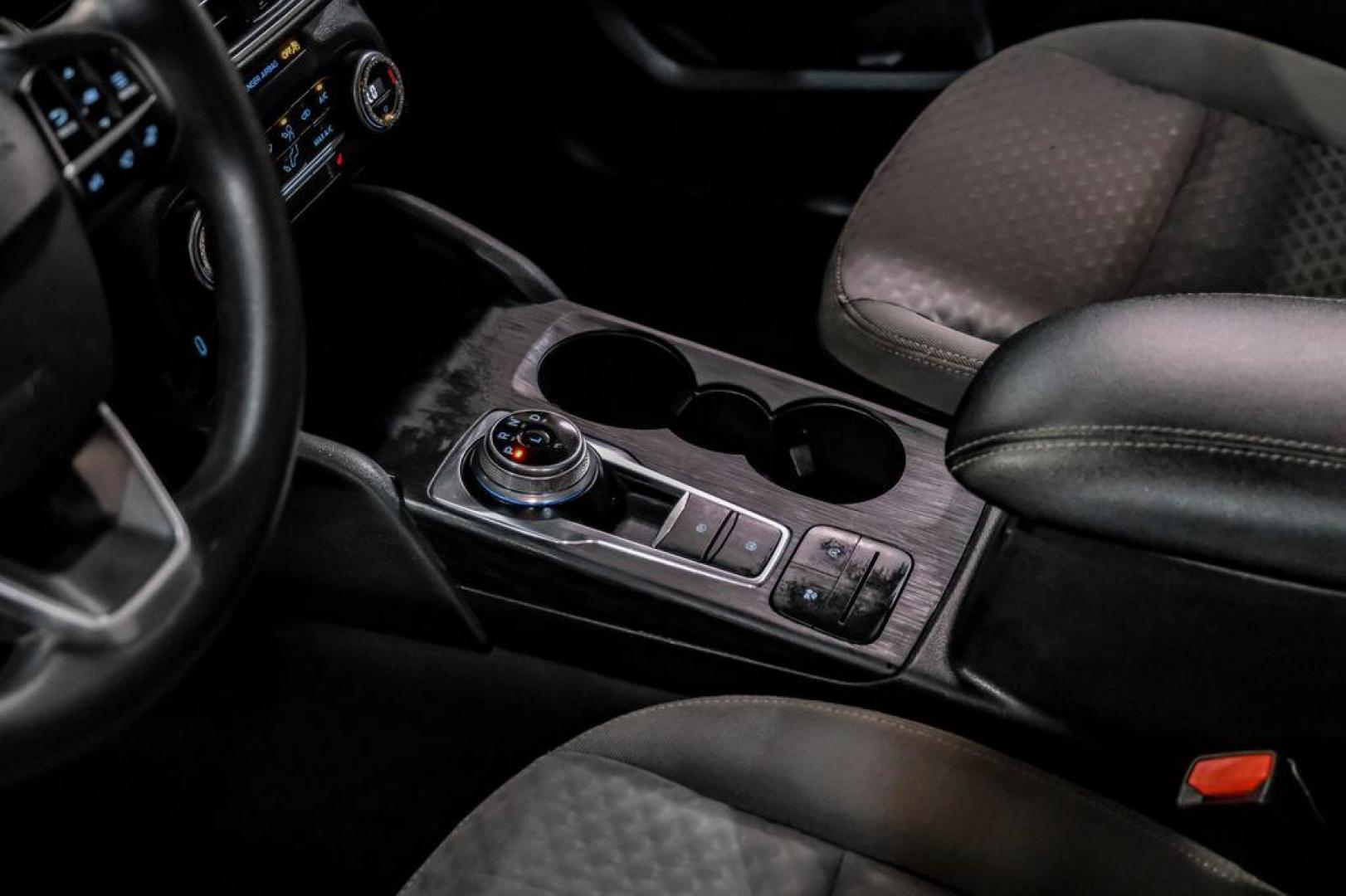 2020 Orange Metallic /Dark Earth Gray Ford Escape SE (1FMCU0G62LU) with an 1.5L EcoBoost engine, Automatic transmission, located at 15300 Midway Rd., Addison, TX, 75001, (972) 702-0011, 32.958321, -96.838074 - Photo#22