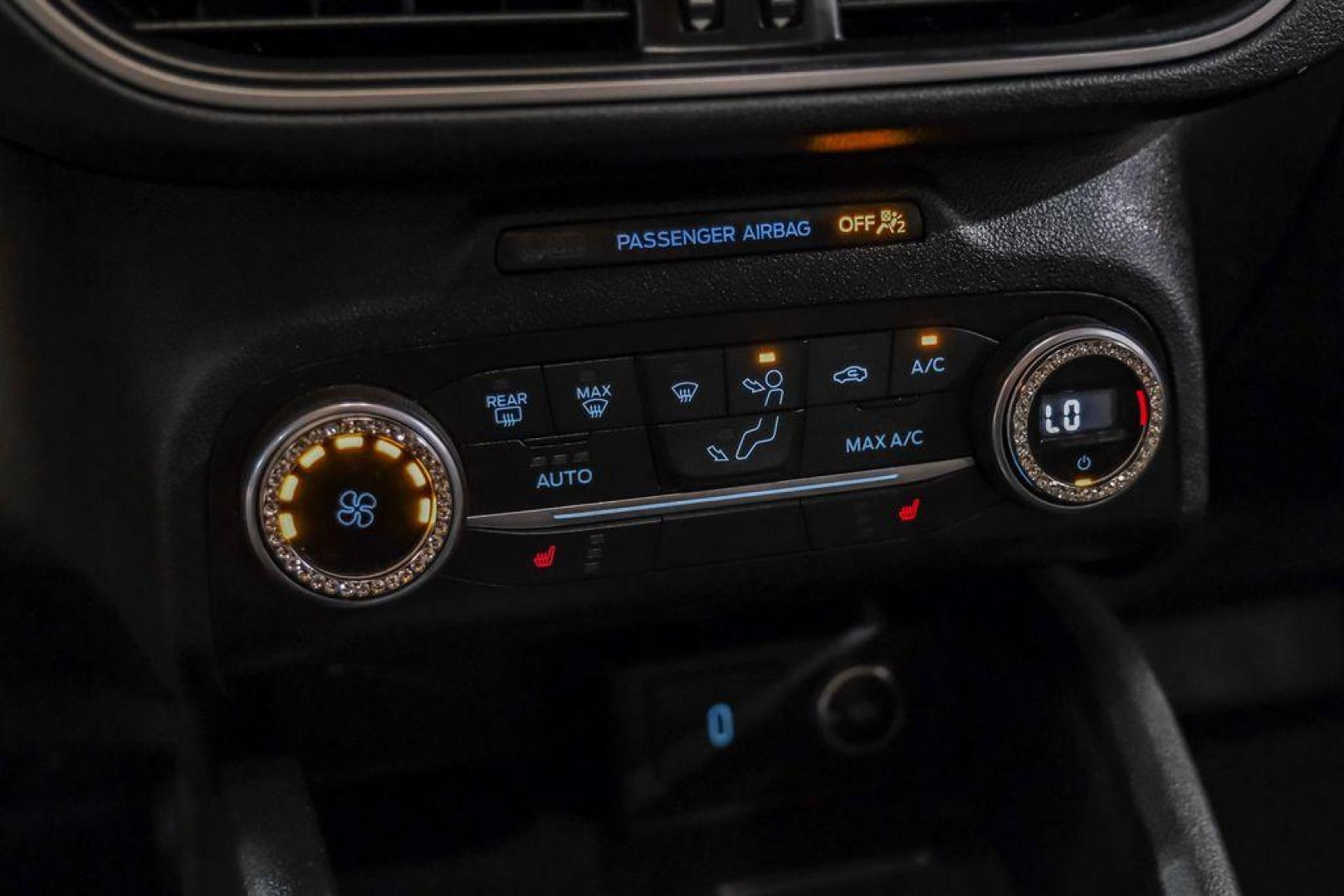 2020 Orange Metallic /Dark Earth Gray Ford Escape SE (1FMCU0G62LU) with an 1.5L EcoBoost engine, Automatic transmission, located at 15300 Midway Rd., Addison, TX, 75001, (972) 702-0011, 32.958321, -96.838074 - Photo#24