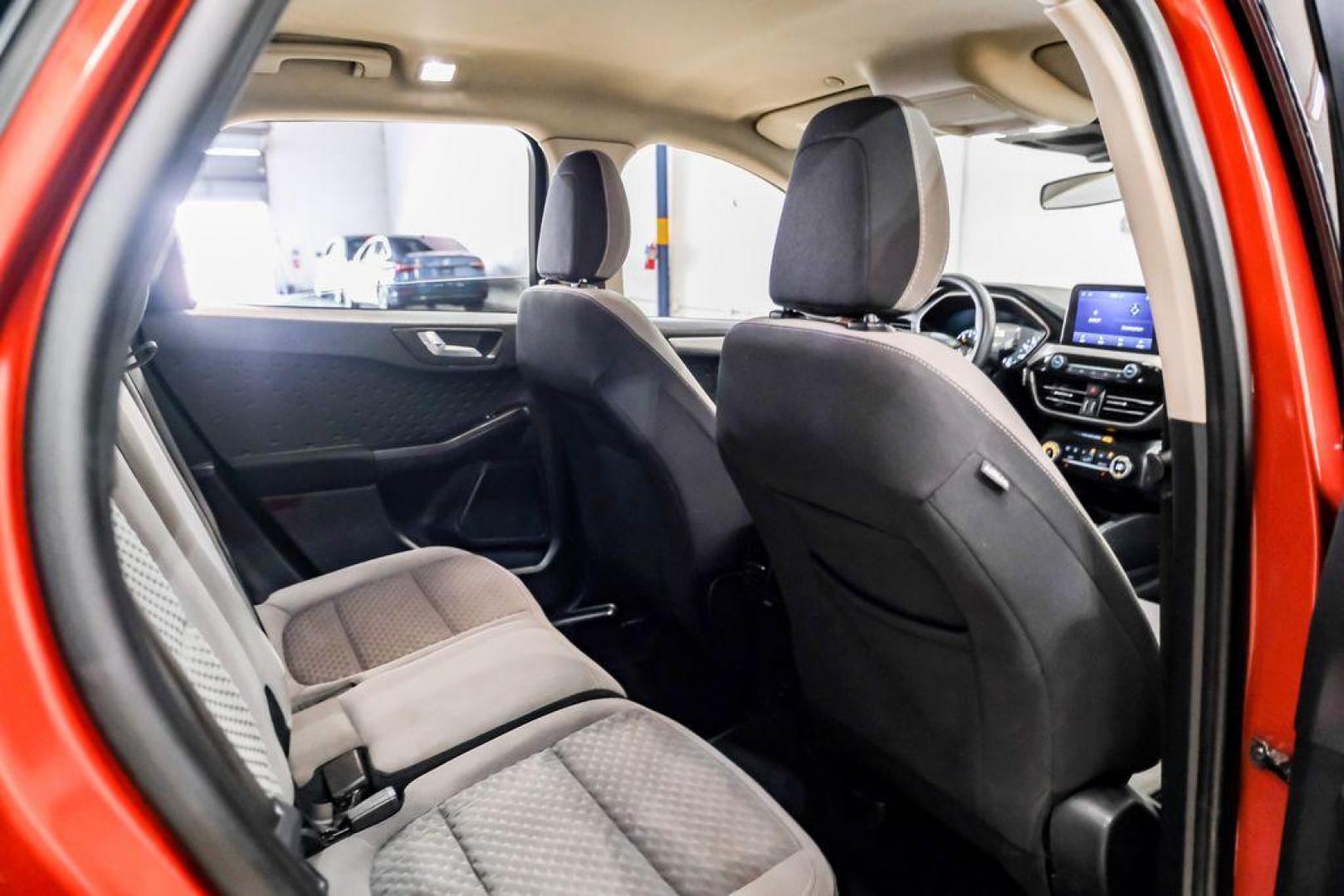 2020 Orange Metallic /Dark Earth Gray Ford Escape SE (1FMCU0G62LU) with an 1.5L EcoBoost engine, Automatic transmission, located at 15300 Midway Rd., Addison, TX, 75001, (972) 702-0011, 32.958321, -96.838074 - Photo#33