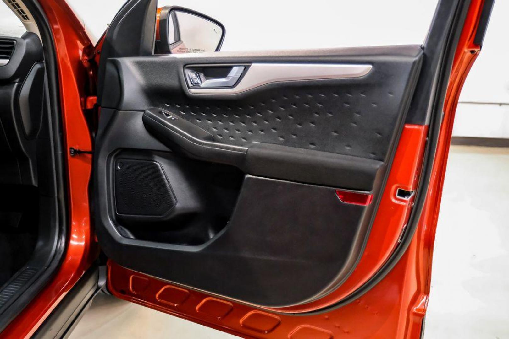 2020 Orange Metallic /Dark Earth Gray Ford Escape SE (1FMCU0G62LU) with an 1.5L EcoBoost engine, Automatic transmission, located at 15300 Midway Rd., Addison, TX, 75001, (972) 702-0011, 32.958321, -96.838074 - Photo#40