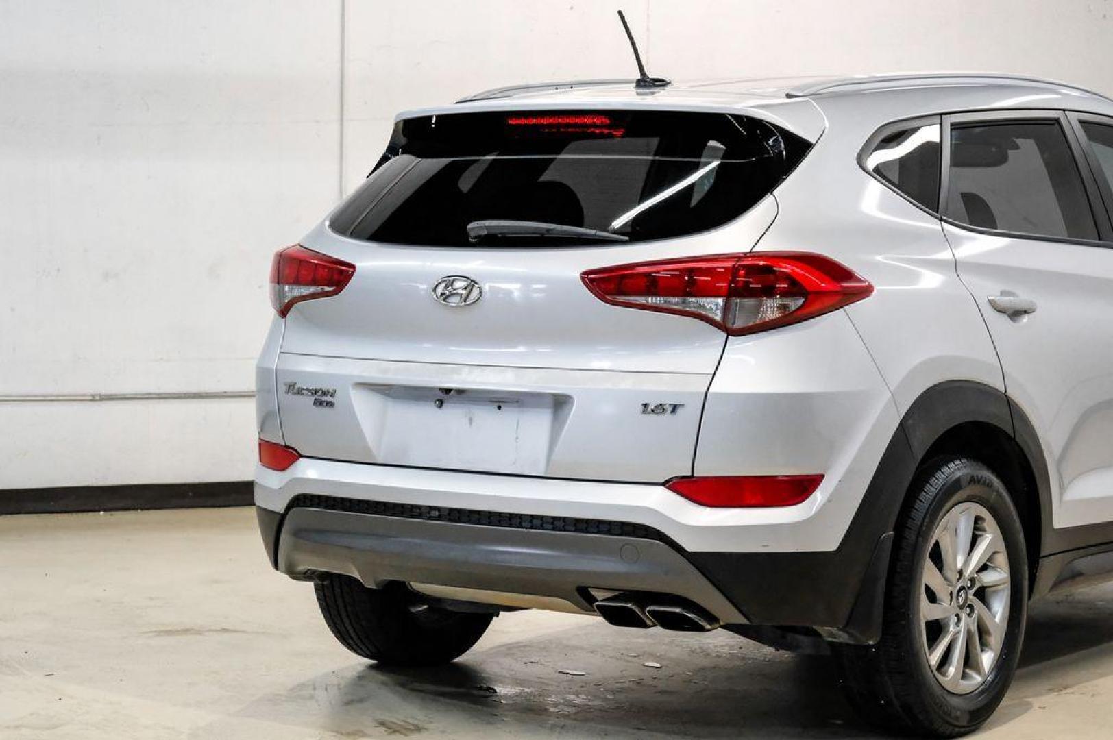 2016 Molten Silver /Gray Hyundai Tucson Eco (KM8J33A28GU) with an 1.6L I4 DGI Turbocharged DOHC 16V ULEV II 175hp engine, Automatic transmission, located at 15300 Midway Rd., Addison, TX, 75001, (972) 702-0011, 32.958321, -96.838074 - Photo#10