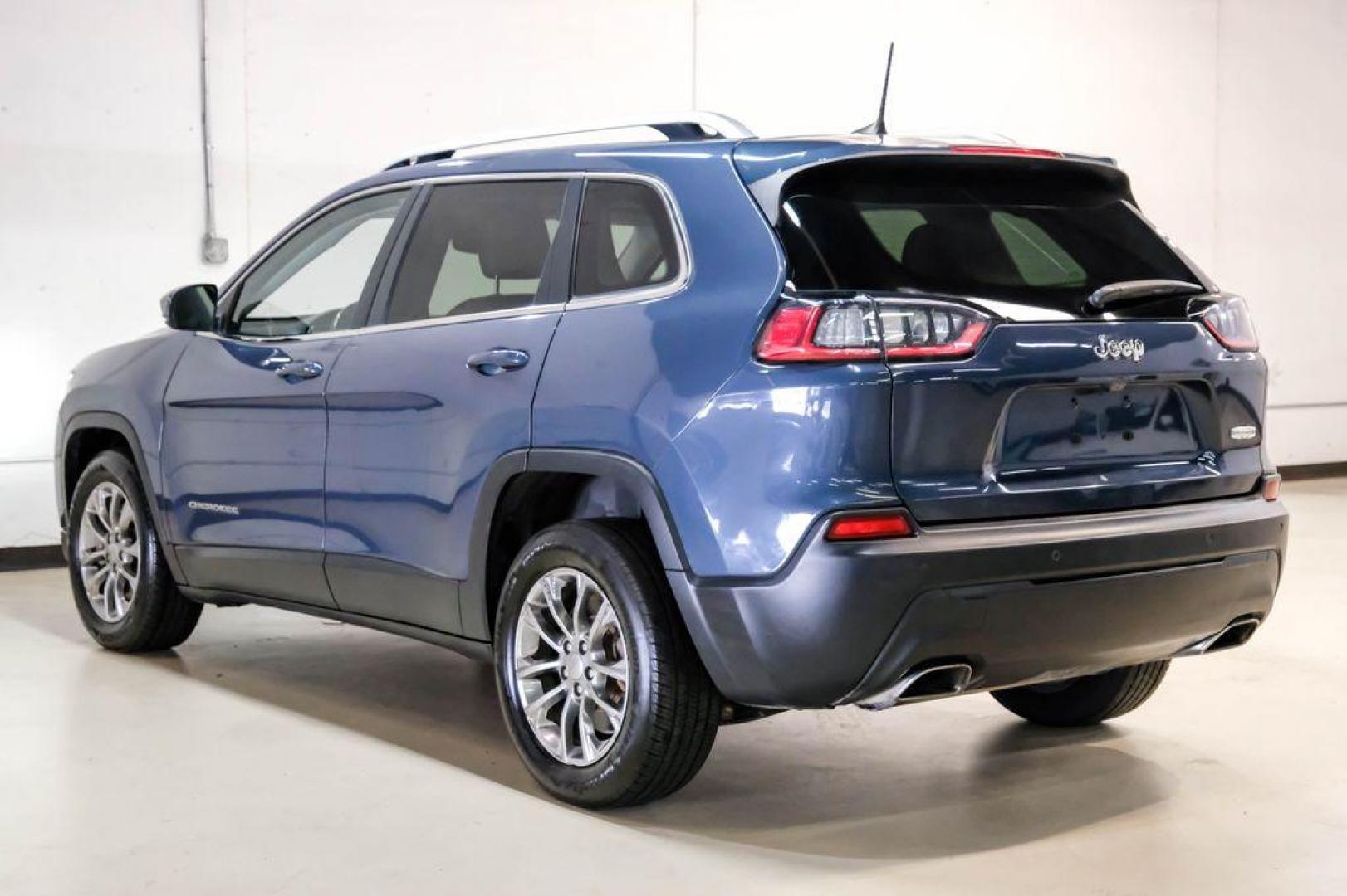 2021 Slate Blue Pearlcoat /Ski Gray/Black Jeep Cherokee Latitude Lux (1C4PJLMX8MD) with an 3.2L V6 engine, Automatic transmission, located at 15300 Midway Rd., Addison, TX, 75001, (972) 702-0011, 32.958321, -96.838074 - Photo#9