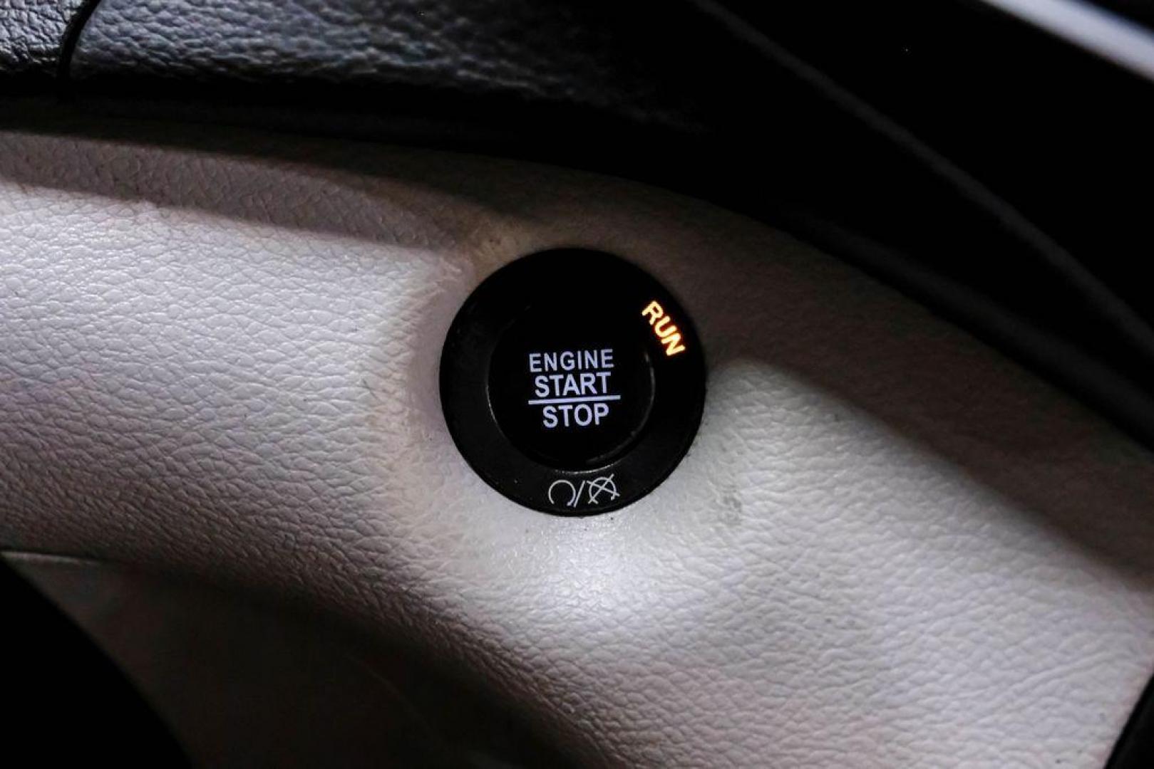 2021 Slate Blue Pearlcoat /Ski Gray/Black Jeep Cherokee Latitude Lux (1C4PJLMX8MD) with an 3.2L V6 engine, Automatic transmission, located at 15300 Midway Rd., Addison, TX, 75001, (972) 702-0011, 32.958321, -96.838074 - Photo#21