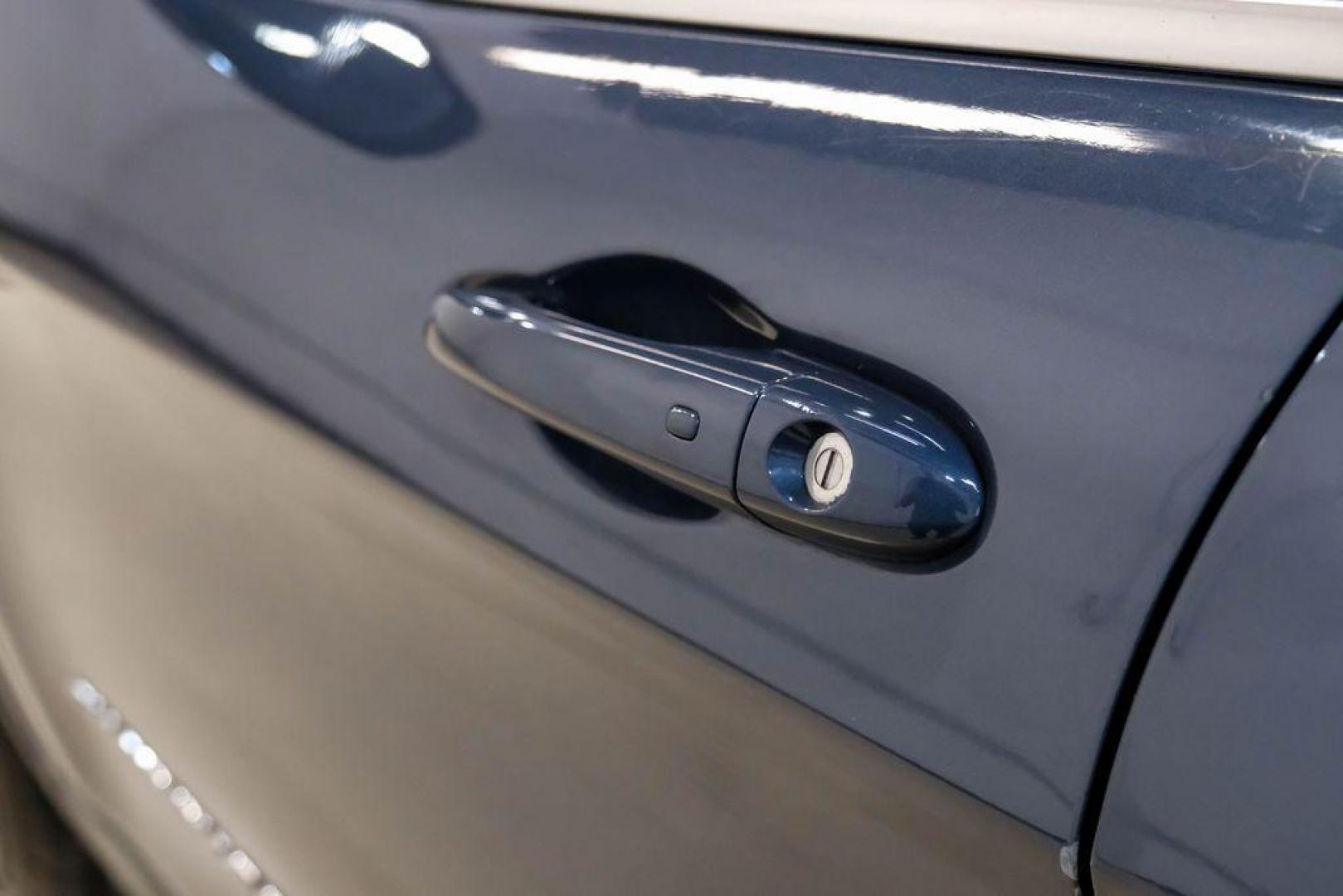 2021 Slate Blue Pearlcoat /Ski Gray/Black Jeep Cherokee Latitude Lux (1C4PJLMX8MD) with an 3.2L V6 engine, Automatic transmission, located at 15300 Midway Rd., Addison, TX, 75001, (972) 702-0011, 32.958321, -96.838074 - Photo#43